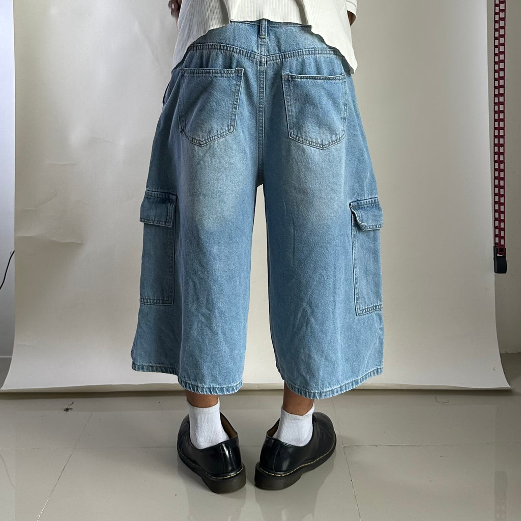 QueenShop Baggy Cargo Long Jorts Light Wash (Size 30)