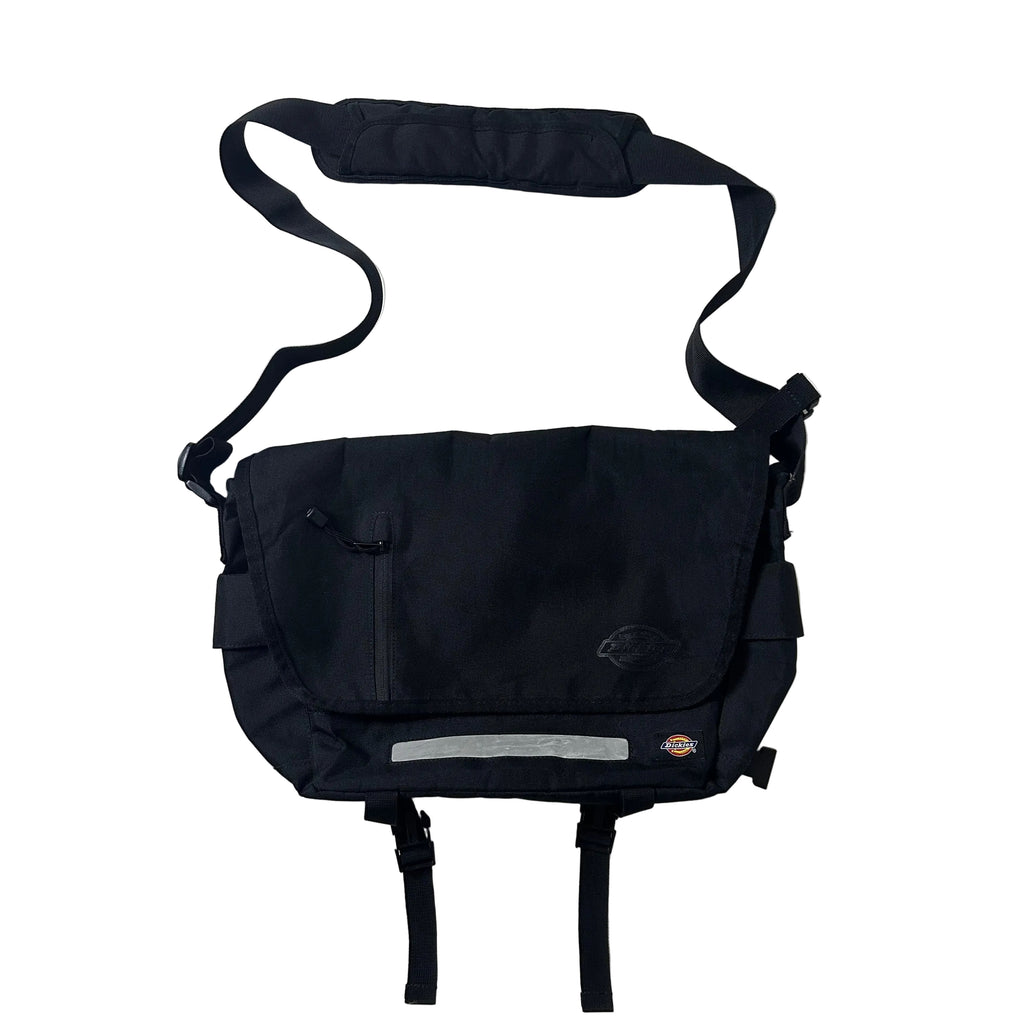 Dickies Messenger Bag in Black