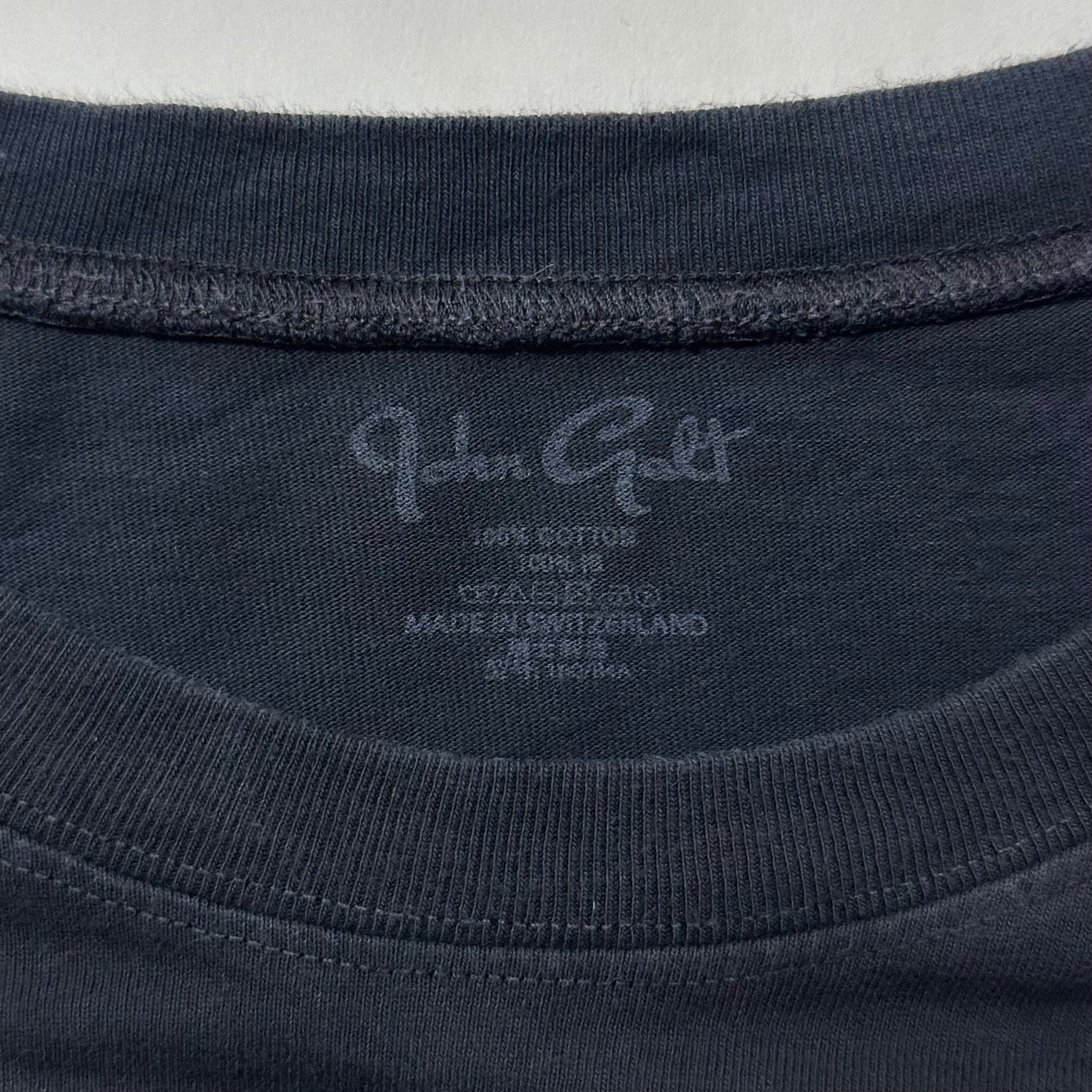 Brandy Melville/John Galt Radio Silence Graphic T-shirt in Black (Best Fit Large)