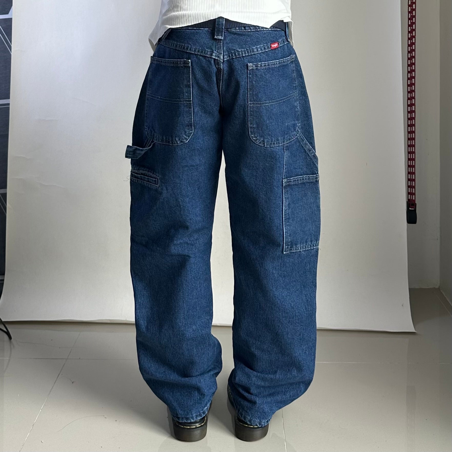Wrangler Carpenter Pants Fleece-lined in Dark Stonewash (Size 32)