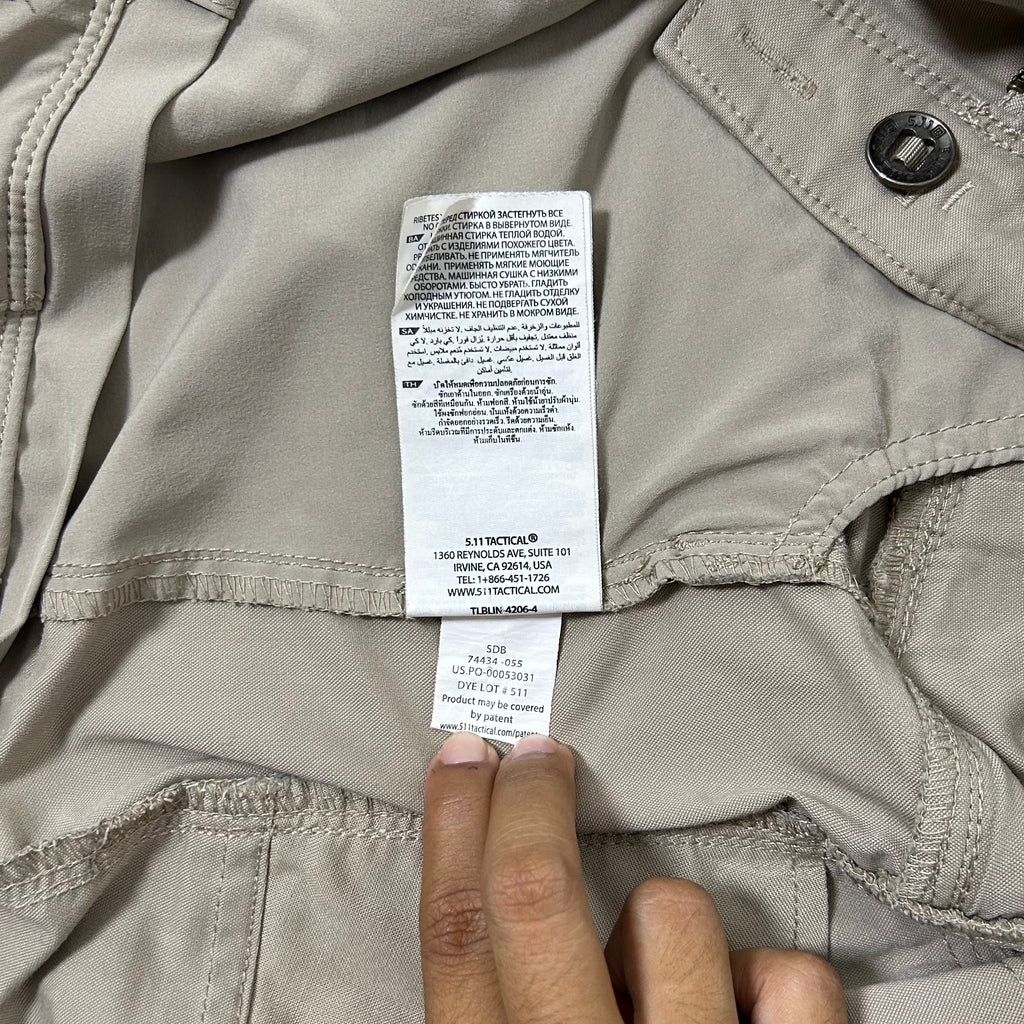 5.11 Tactical Series Cargo Pants Multi-pockets in Beige (Size 38)