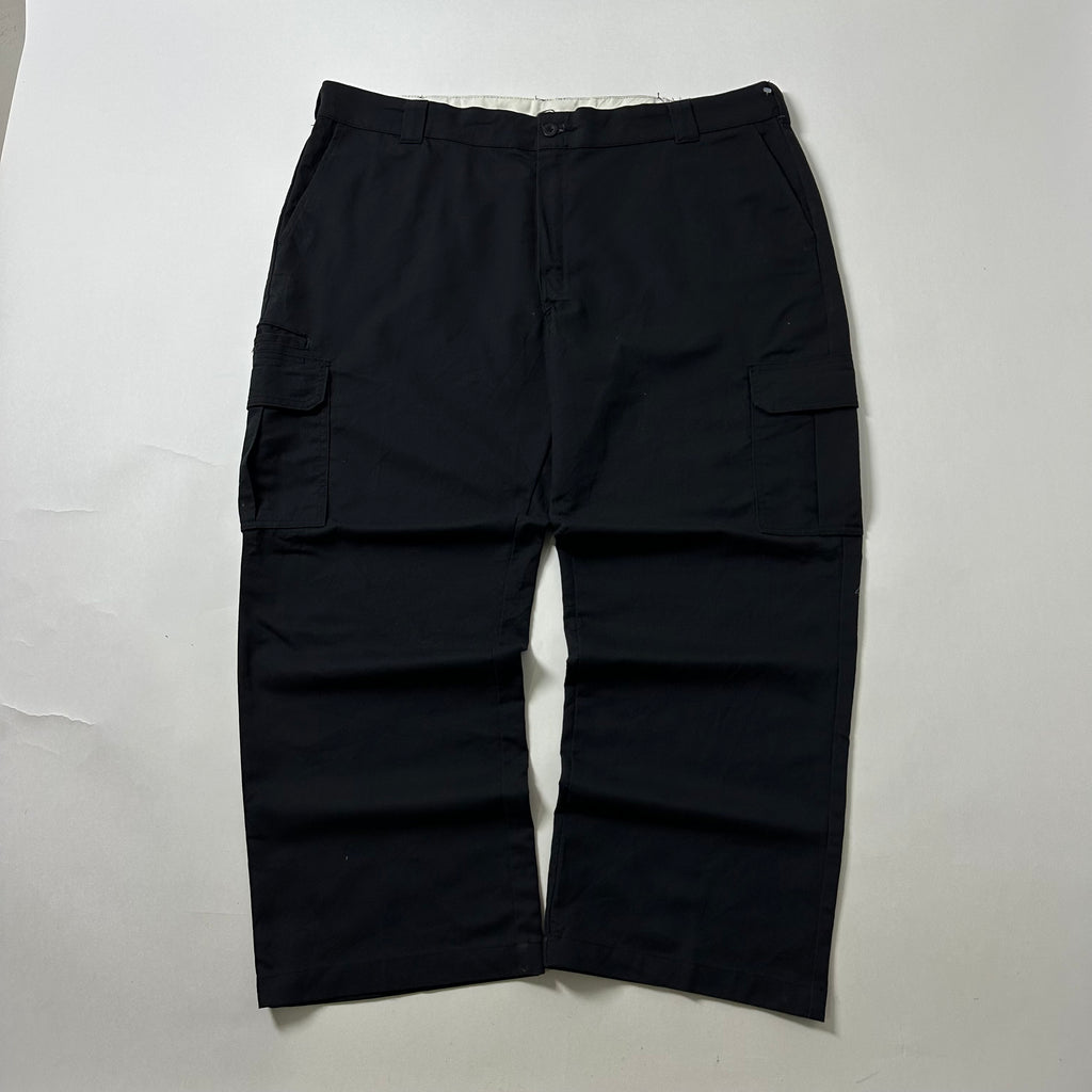 DICKIES Relaxed Straight Cargo Pants in Black (Size 44)
