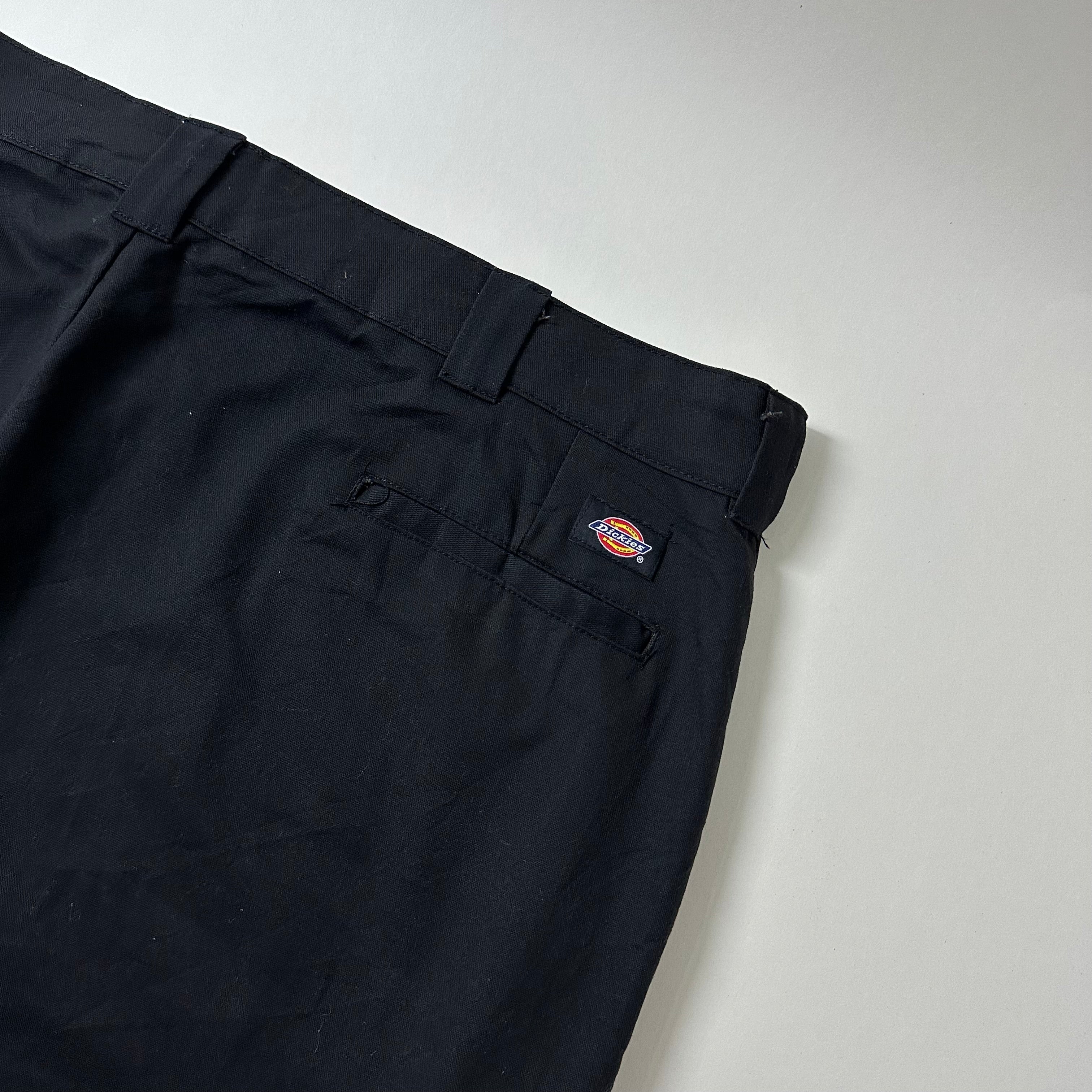DICKIES Relaxed Straight Cargo Pants in Black (Size 44)