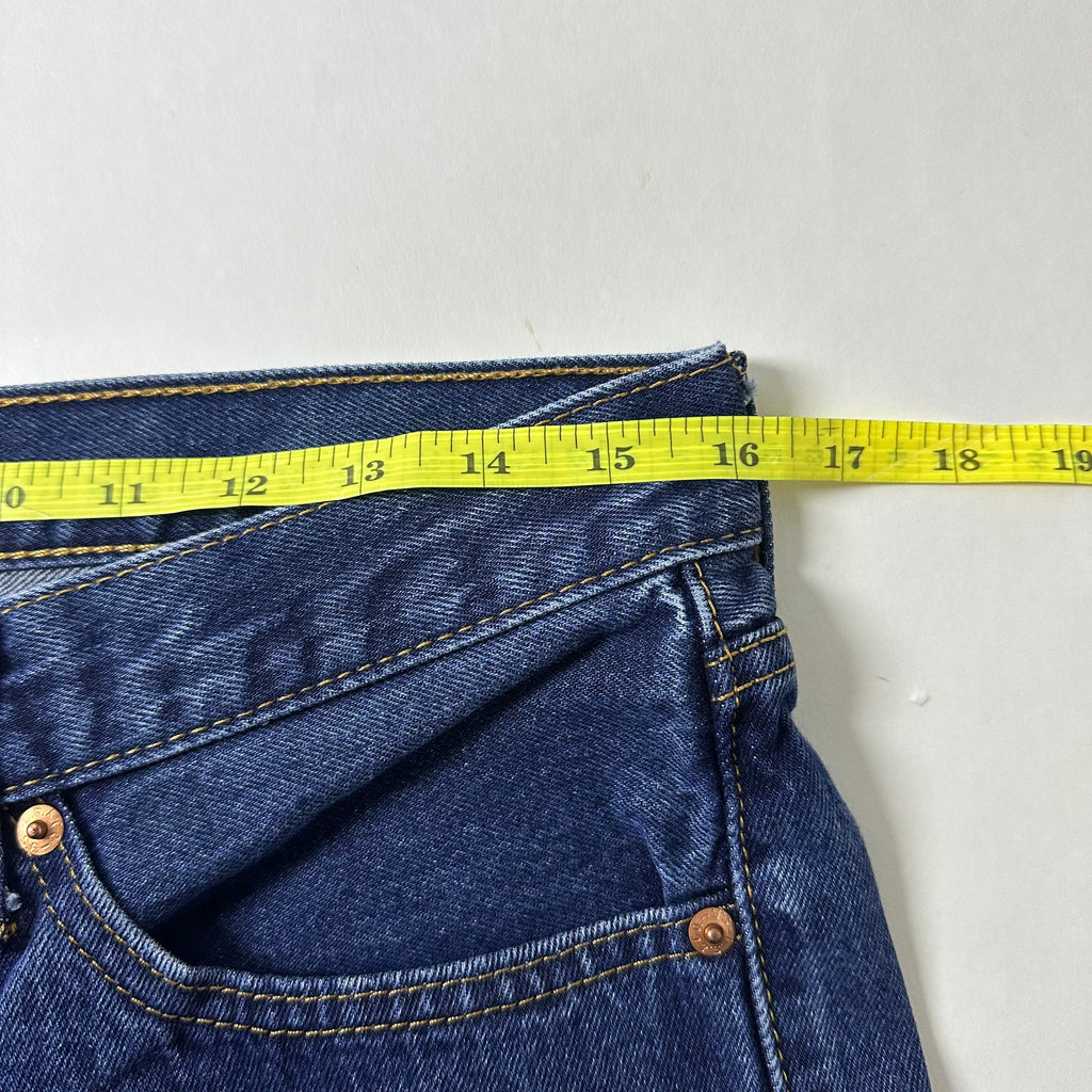 Levi’s 505 Regular Straight Fit in Dark Stonewash Blue Denim (Size 32)