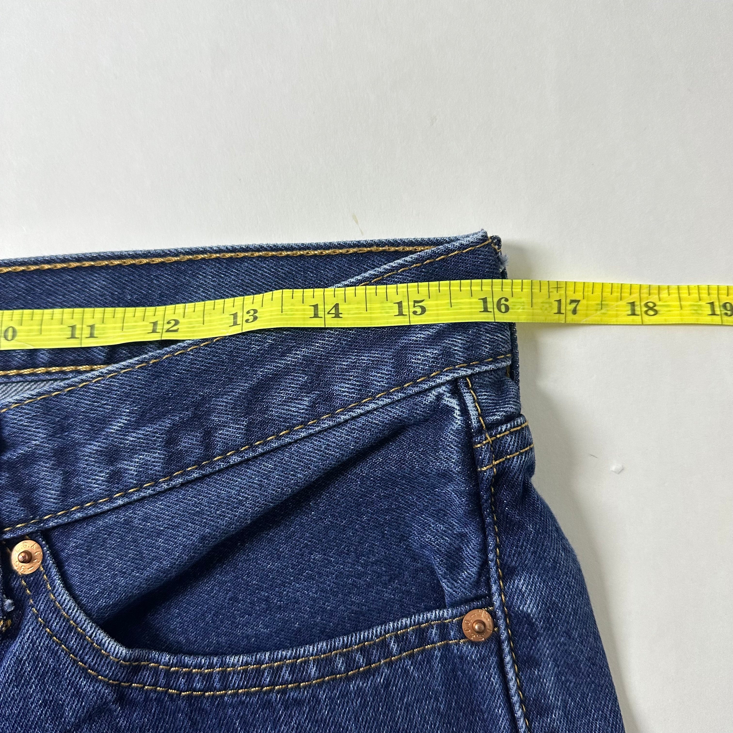 Levi’s 505 Regular Straight Fit in Dark Stonewash Blue Denim (Size 32)