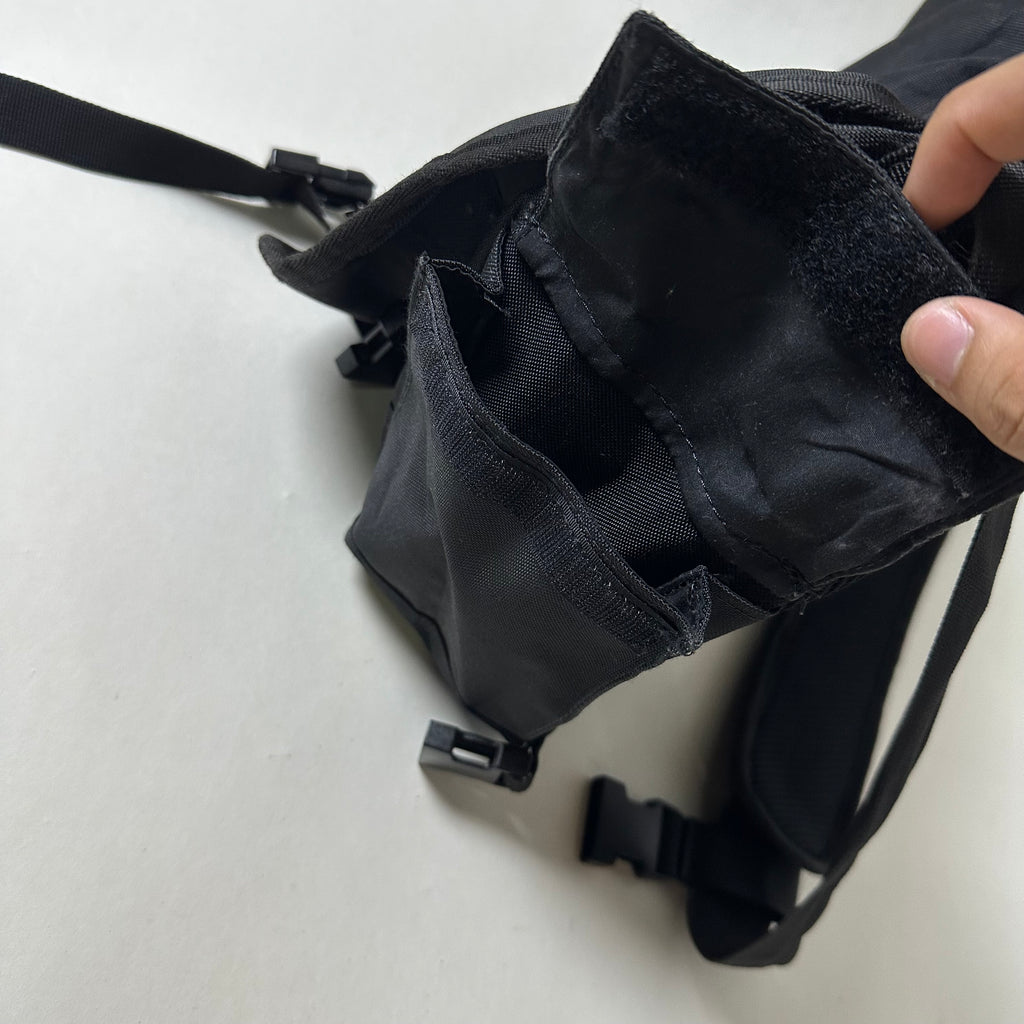 Dickies Messenger Bag in Black