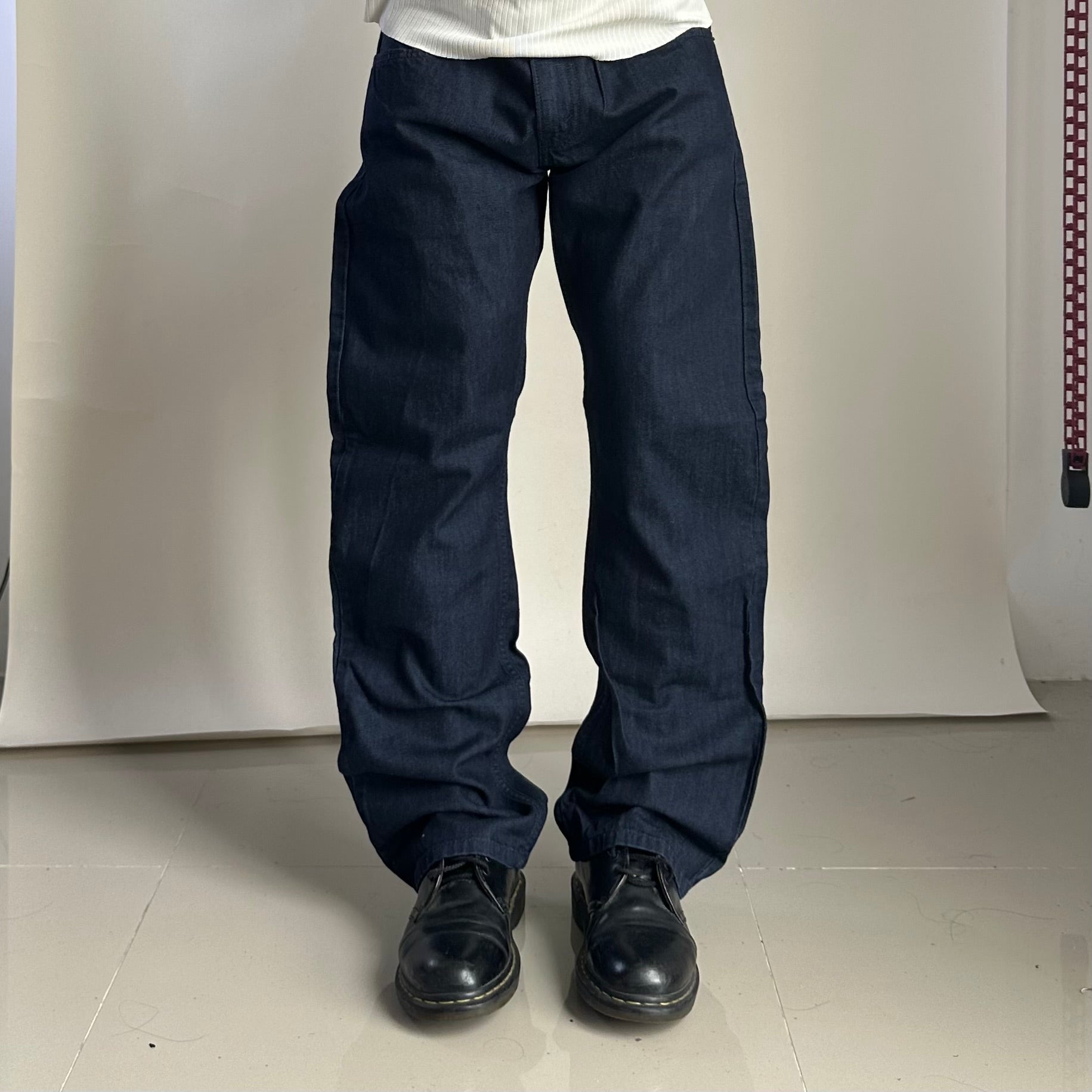 Levi’s 514 Straight Fit Jeans in Dark Indigo Wash (Size 33)