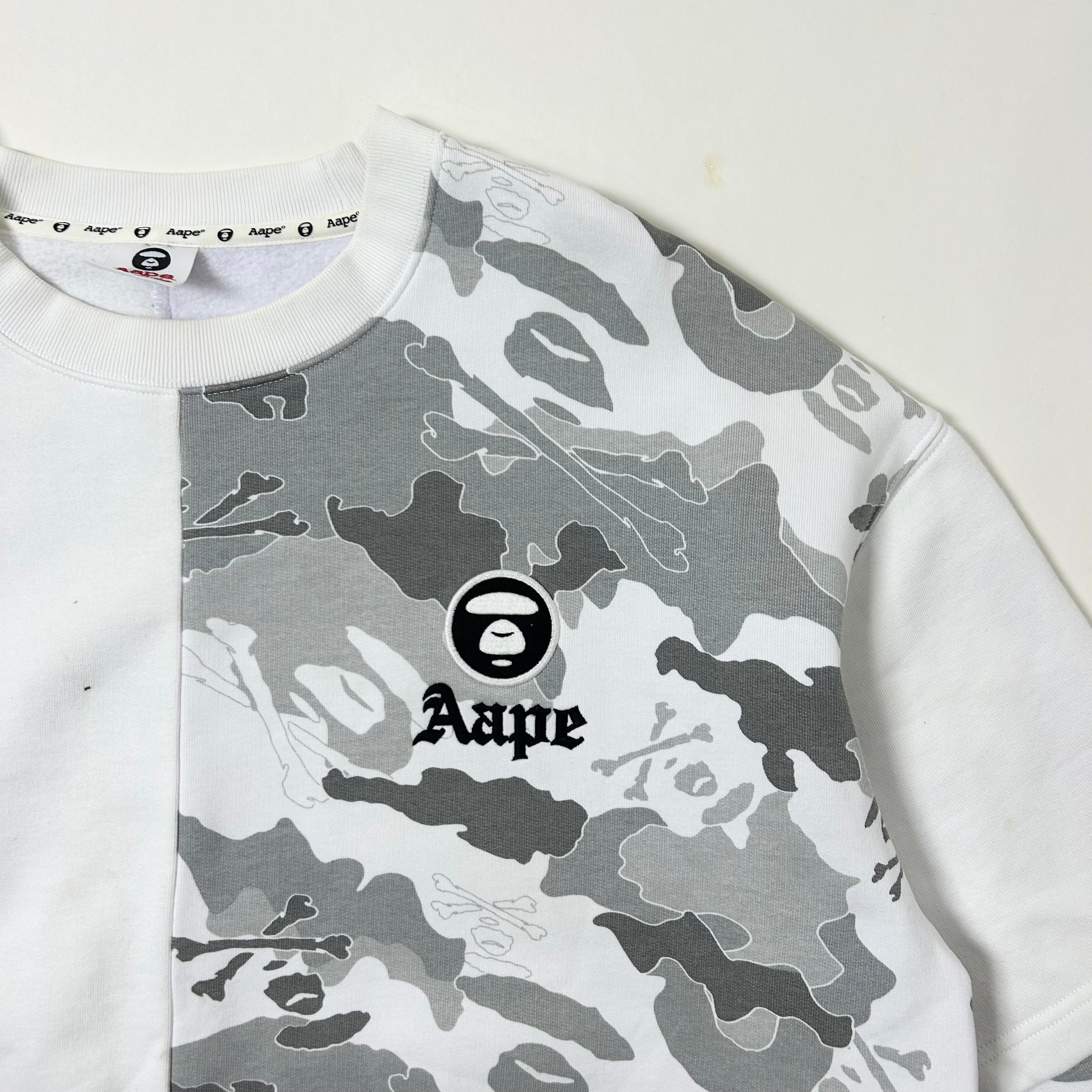AAPE by A Bathing Ape Sweatshirt in a White and Gray Camouflage color way (Size XL)