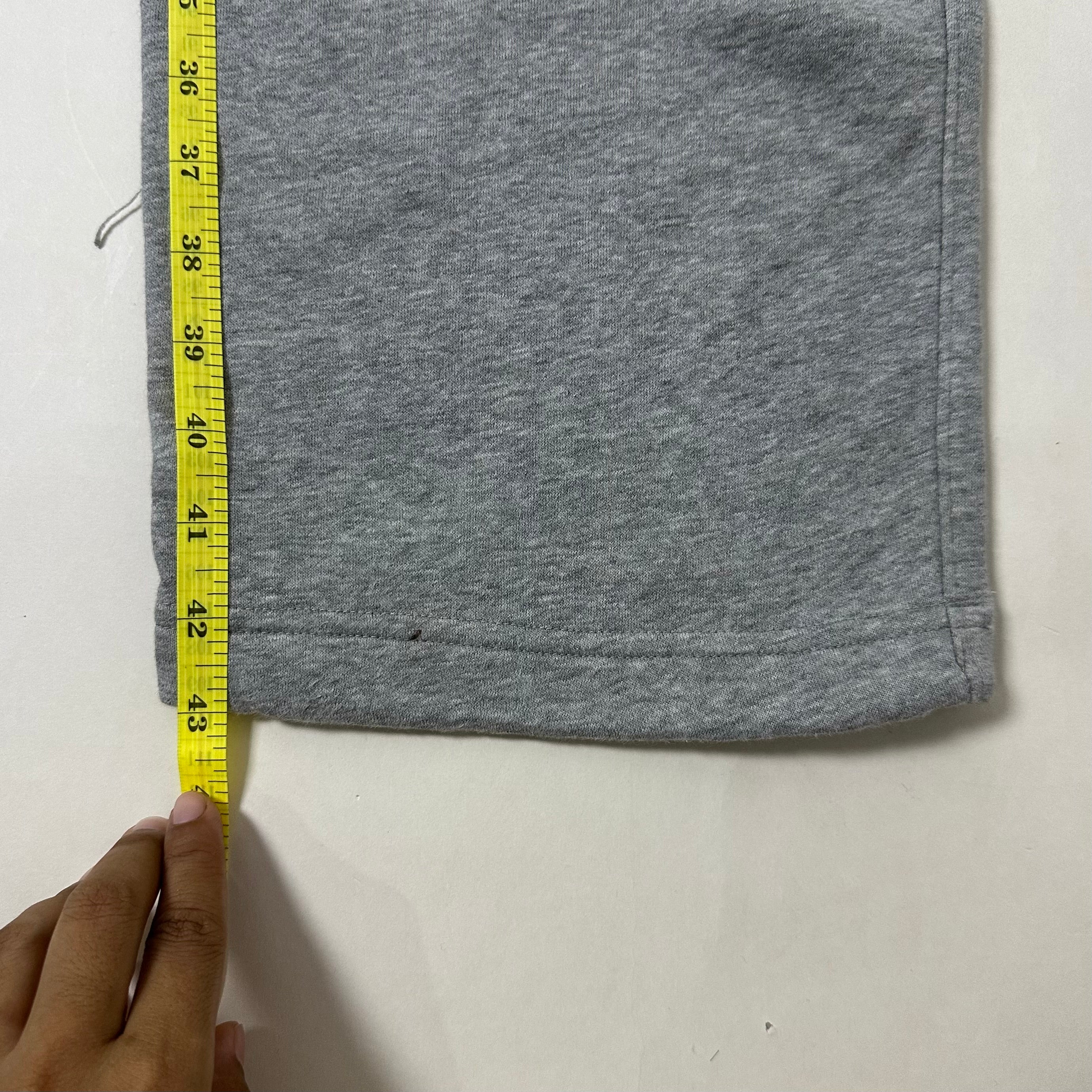 Nike Club Open-hem Fleece Sweatpants Embroidered Logo in Gray Heather (Size 28-34) - SOLD