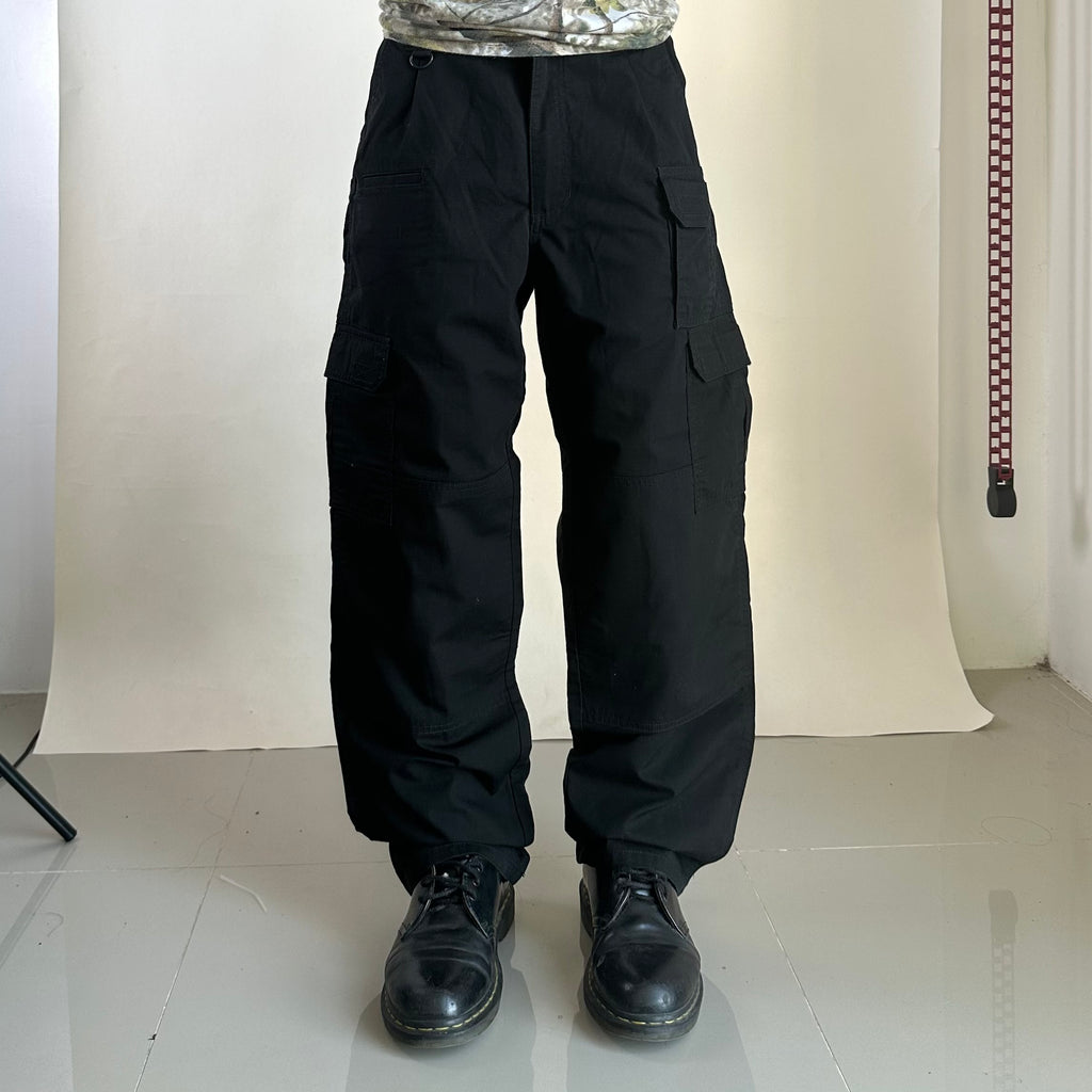 5.11 Tactical Series Cargo Pants in Black Size (28-30)