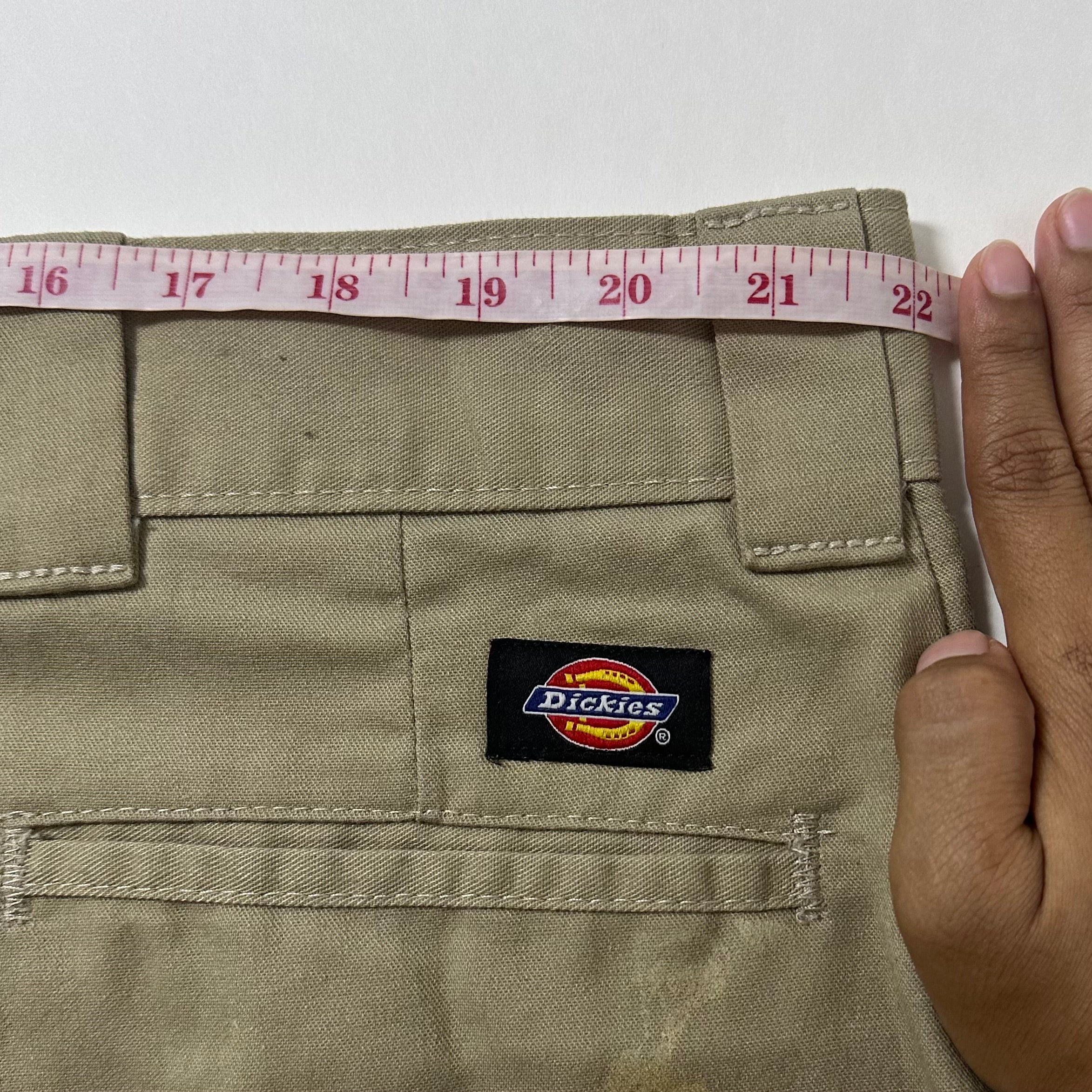 Dickies Relaxed Fit Shorts Khaki Size 44
