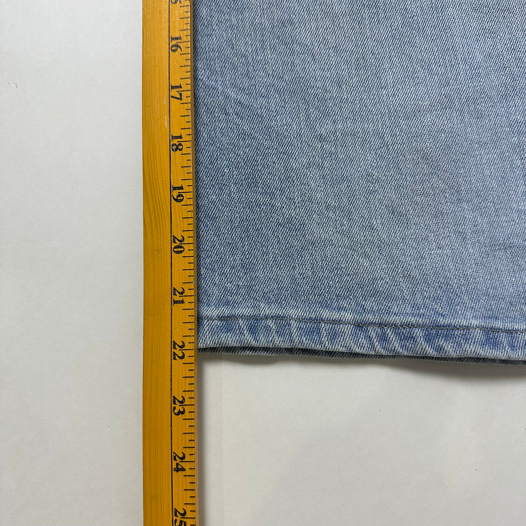 Wrangler Light Washed Jorts (Size 38)