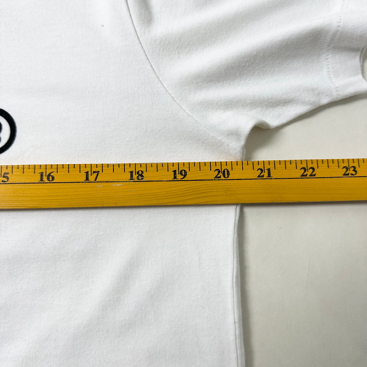 Baby Milo by Chocoolate T-Shirt in White Size Small (Fits Medium)