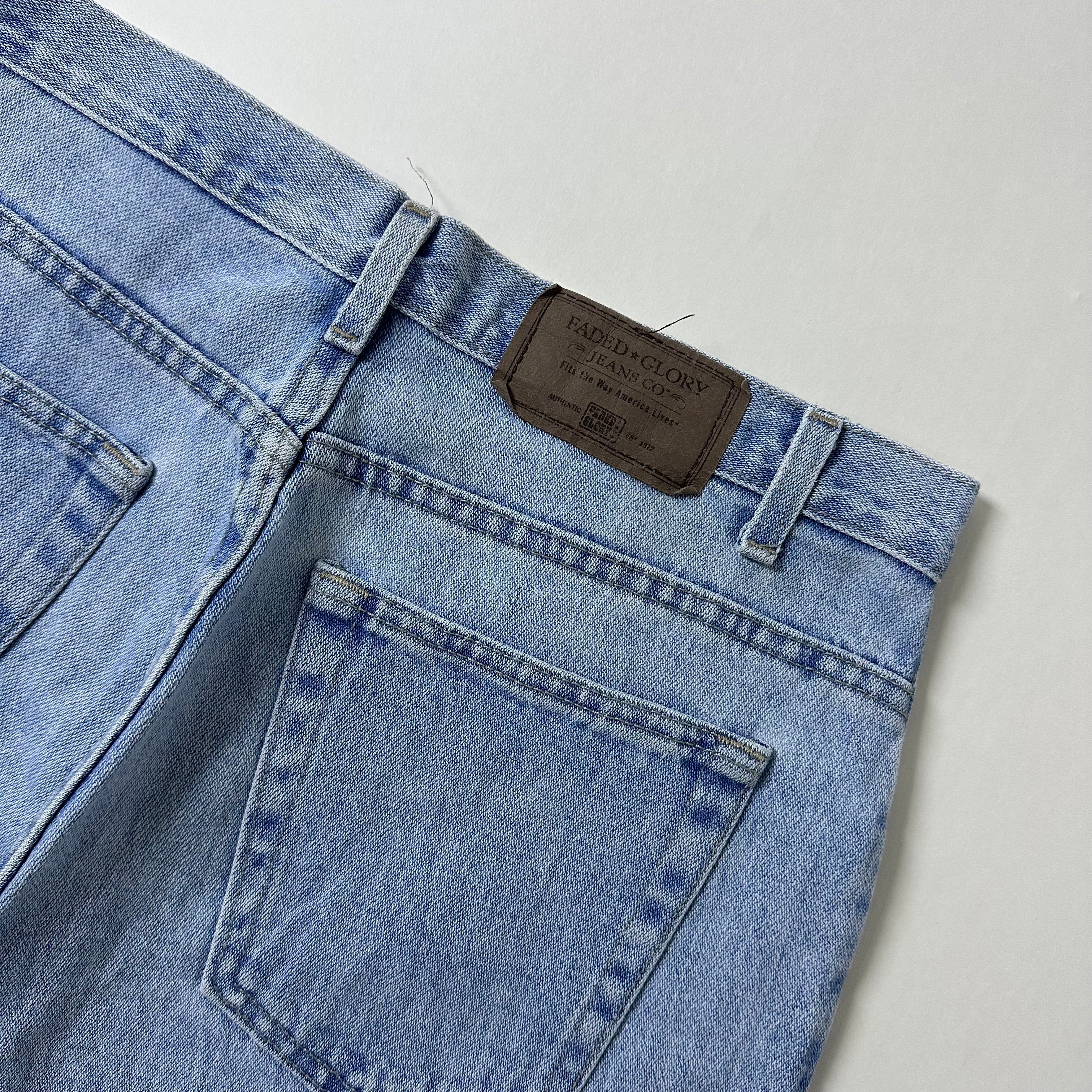 Faded Glory Denim Jorts in Light Wash Blue (Size 34)