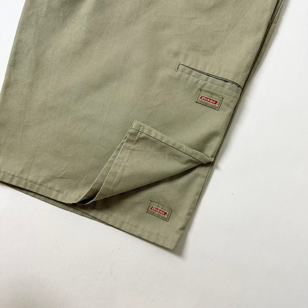DICKIES Double Patch Shorts in Khaki (Size 36)