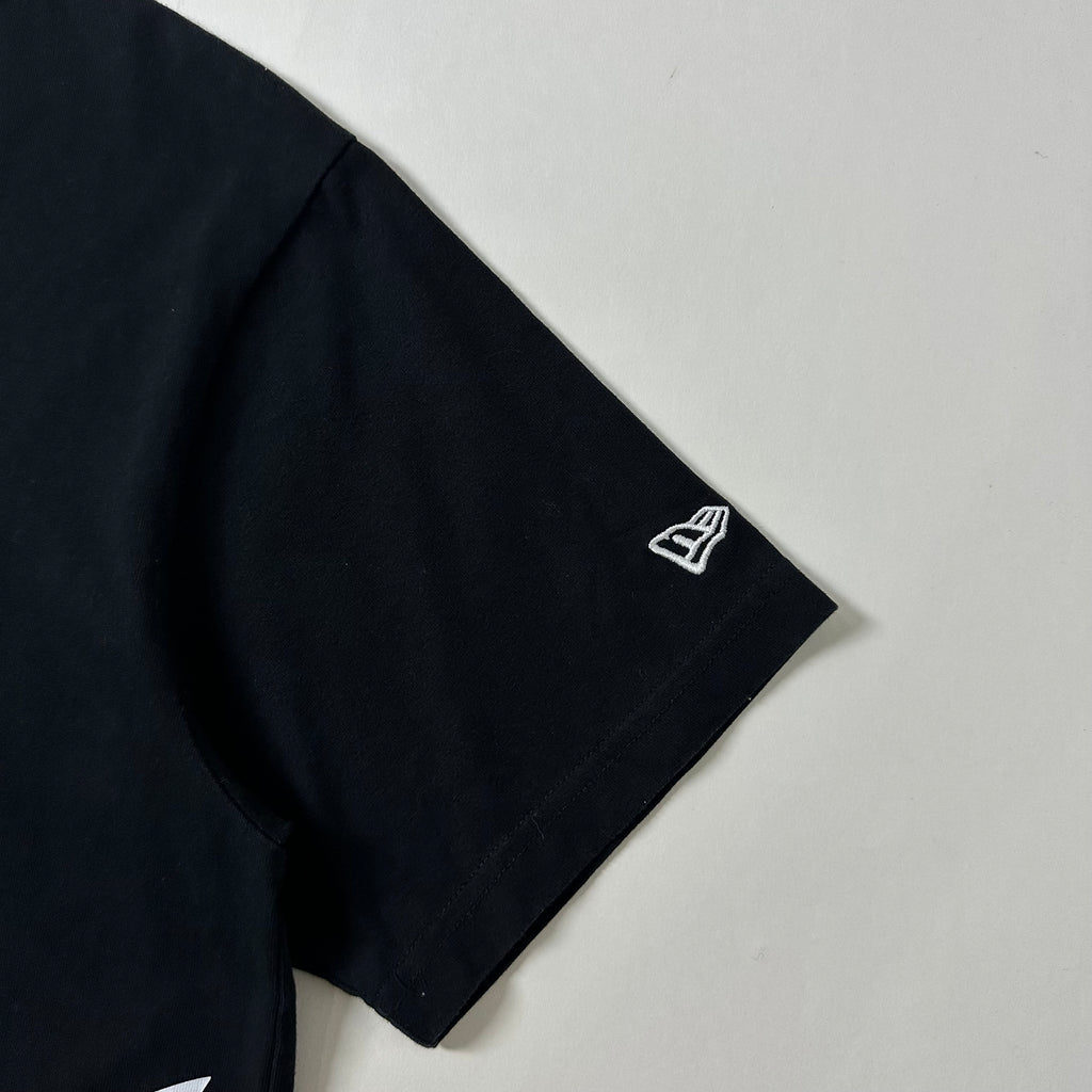 New Era NY Yankees T-shirt in Black (Size Medium)