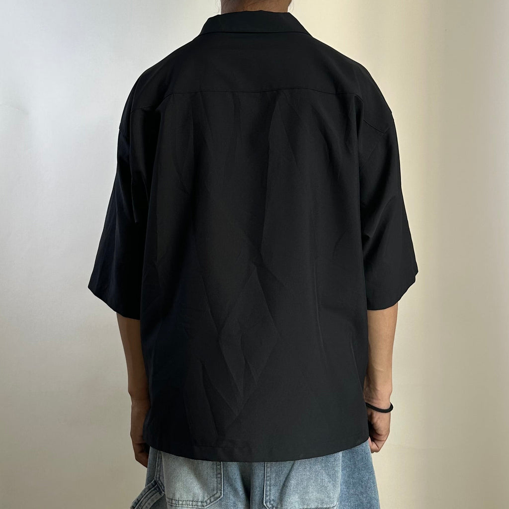 GU Open-collar Short Sleeve Shirt Black Size Medium (Fits Large)