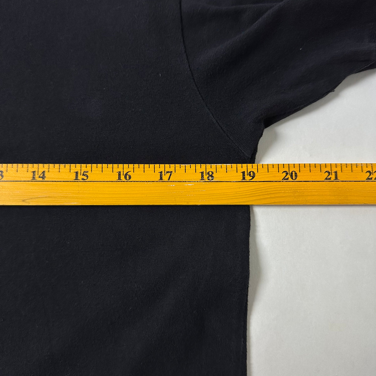 Stussy Mid-logo T-Shirt in Black (Size Medium) — SOLD