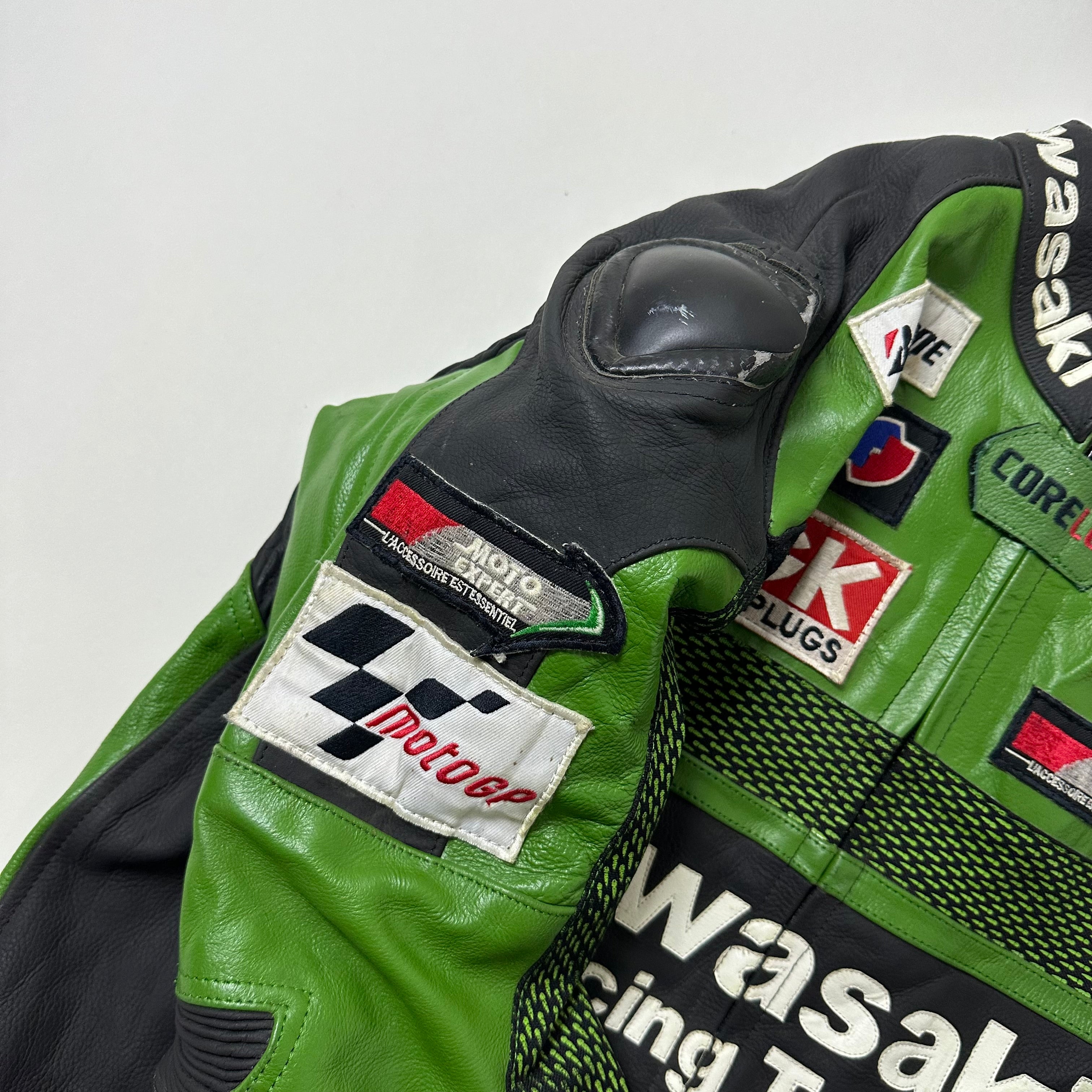 Kawasaki Racing Team Leather Armor Riding Jacket in Green (Size Medium)