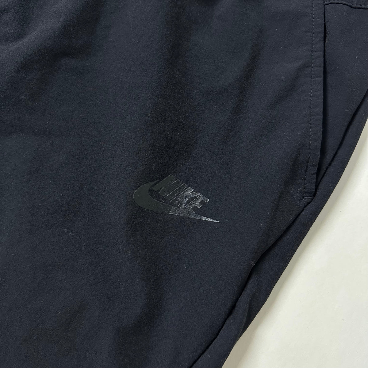Nike Lightweight Training Pants in Black (Size 28-36)