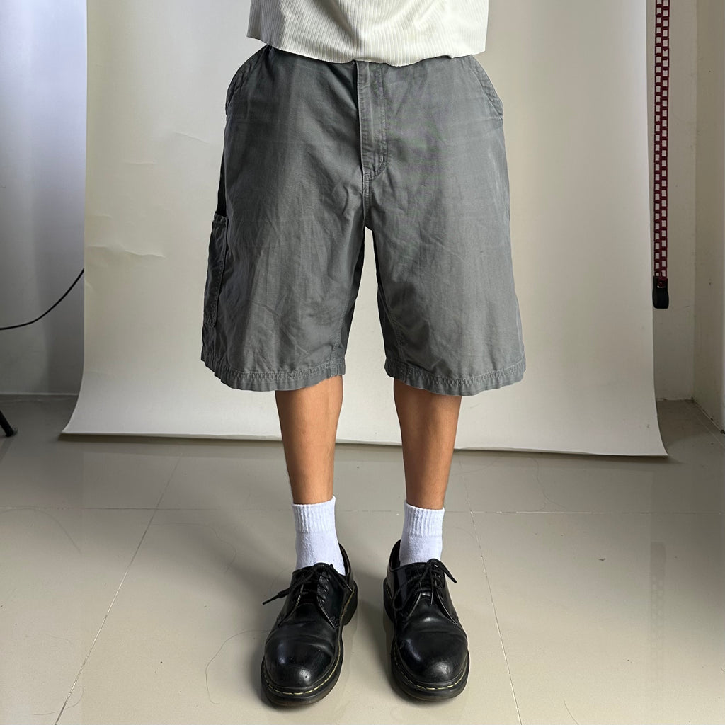 Carhartt B147 Original Fit Carpenter Shorts in Fatigue/Gray (Size 38)