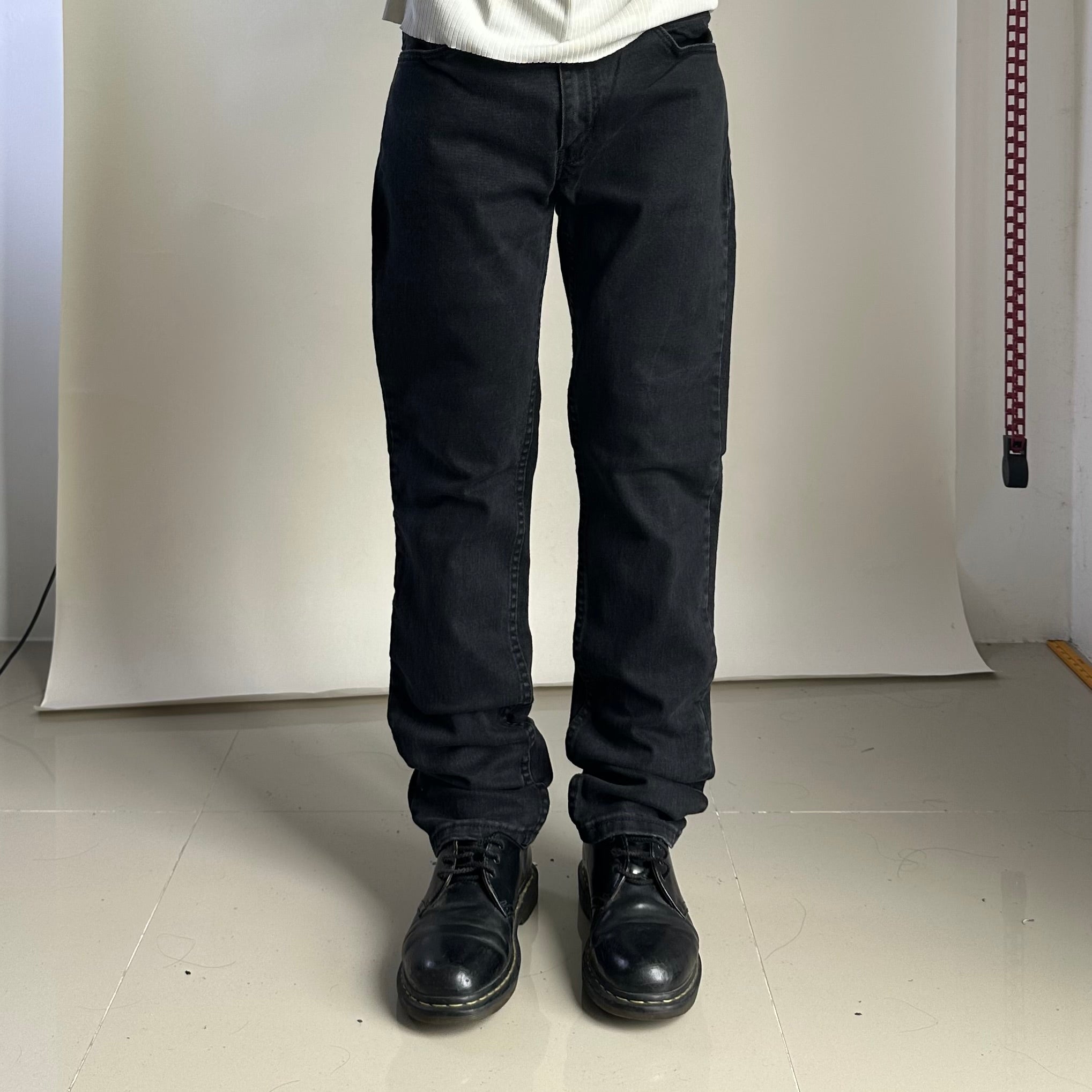 Levi’s 511 Slim Fit Jeans in Black (Size 33)