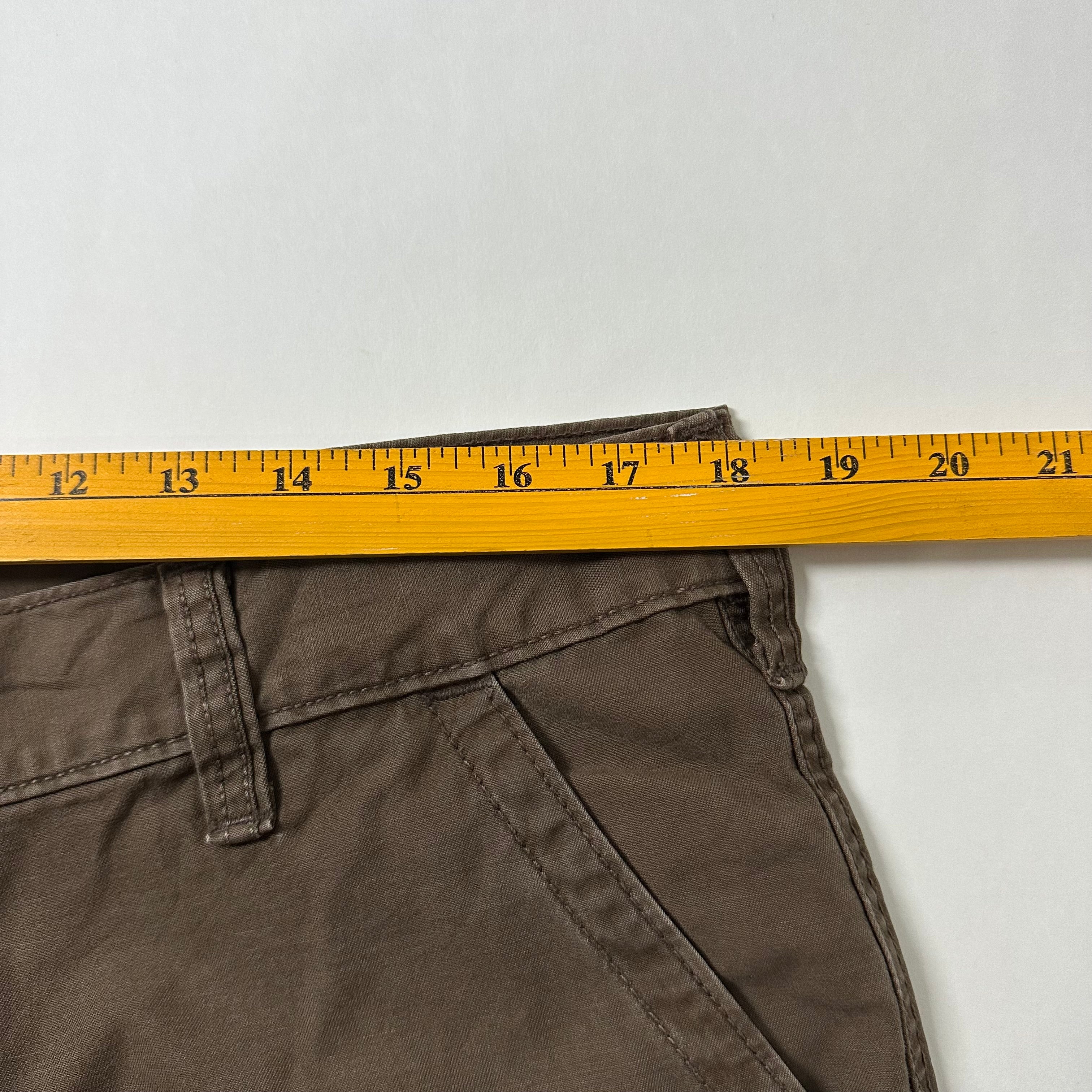 Levi’s Baggy Cargo Shorts in Choco Brown (Size 36) — SOLD