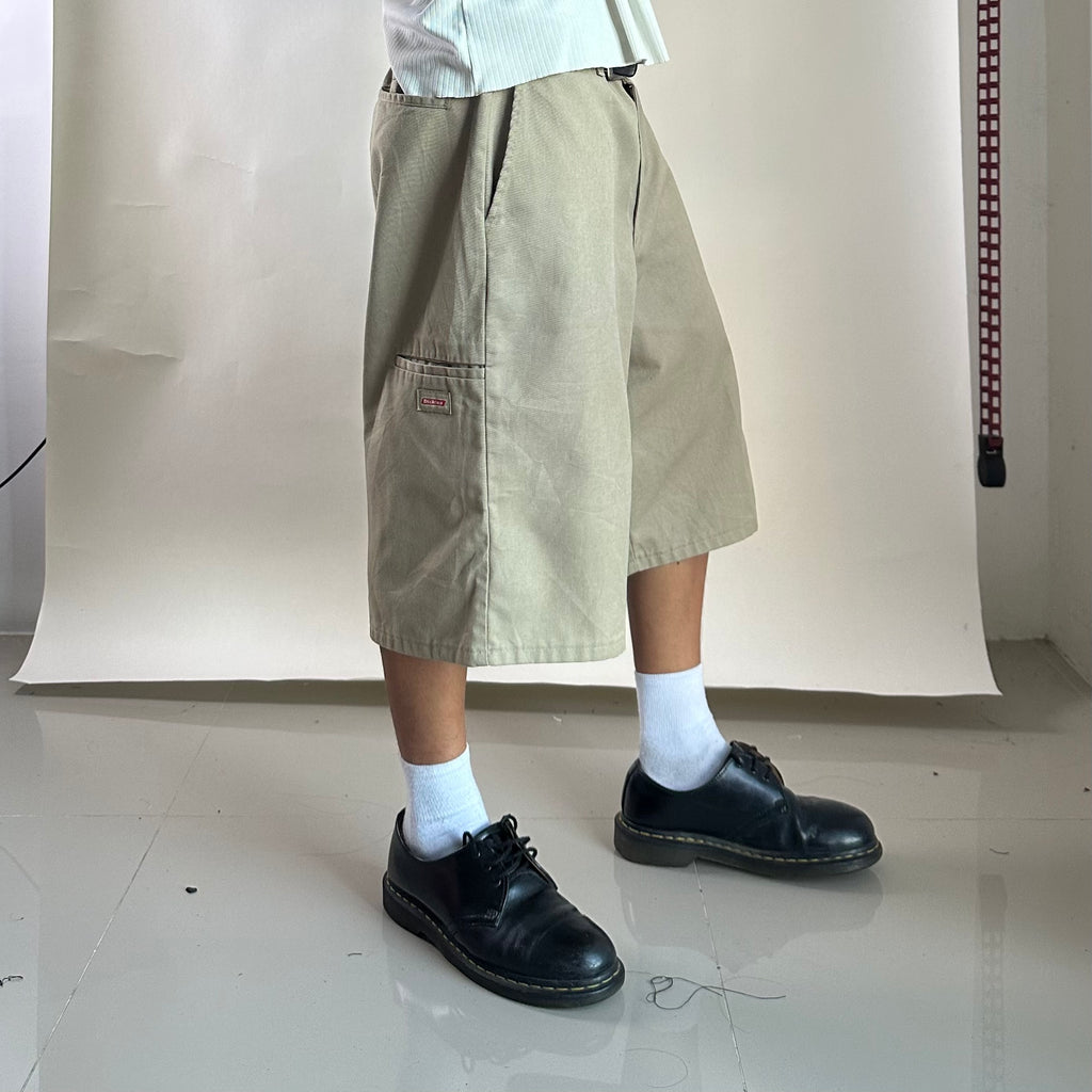DICKIES Double Patch Shorts in Khaki (Size 36)