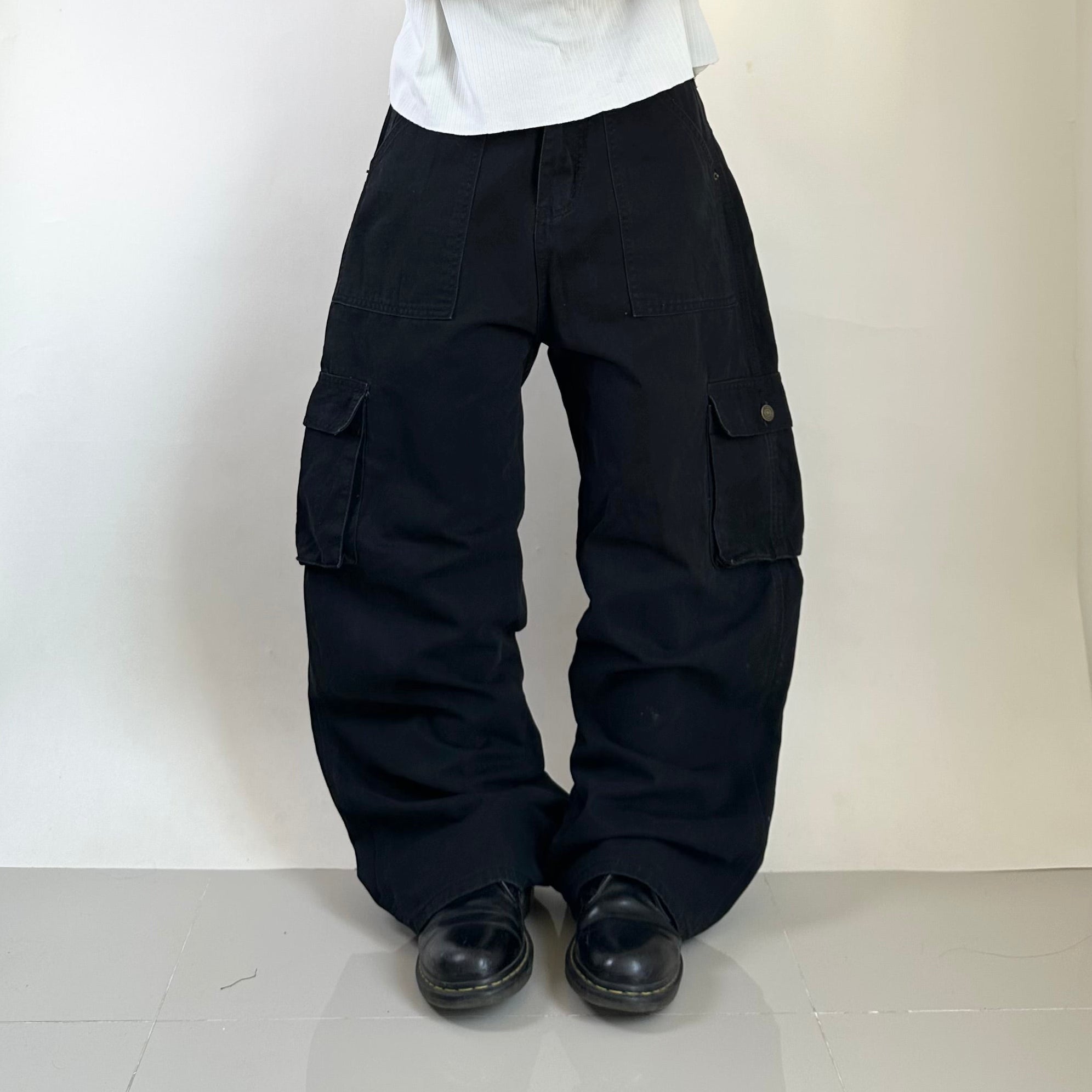 Random Baggy Cargo Pants Black (Size 32)