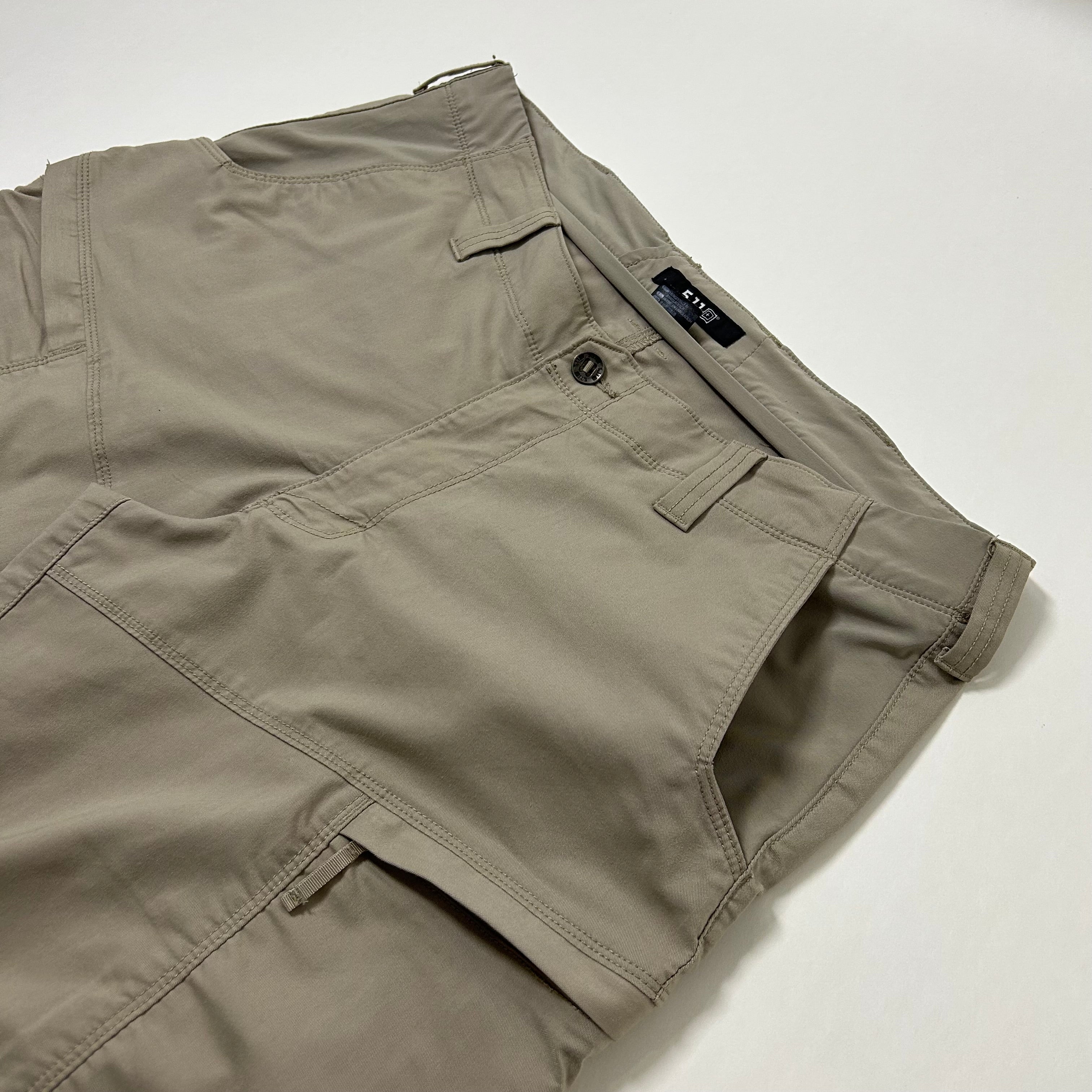 5.11 Tactical Series Cargo Pants Multi-pockets in Beige (Size 38)