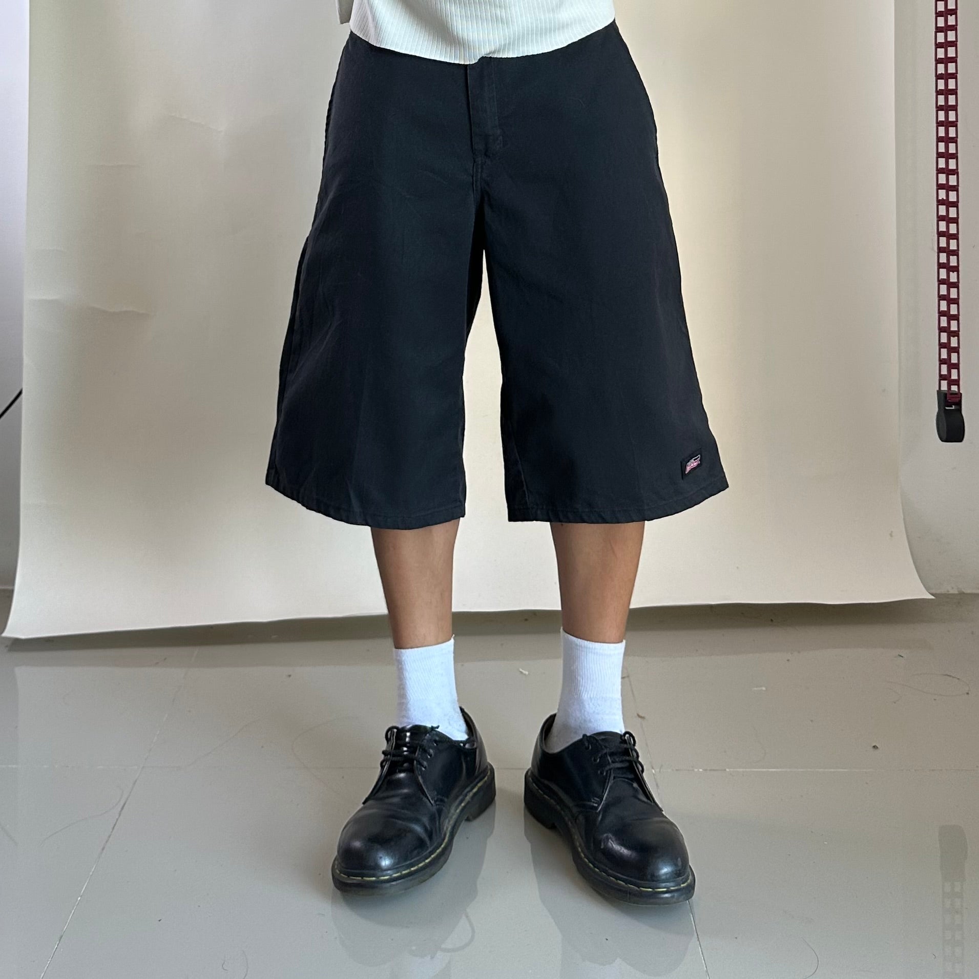 DICKIES Double Patch Shorts in Black (Size 32)