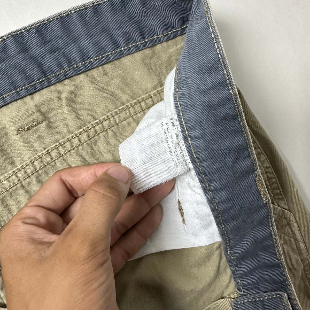 Wrangler Cargo Shorts In Khaki (Size 38) — SOLD