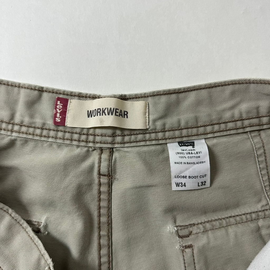 Levi’s Workwear Loose Boot Cut Pants in Khaki (Size 34)