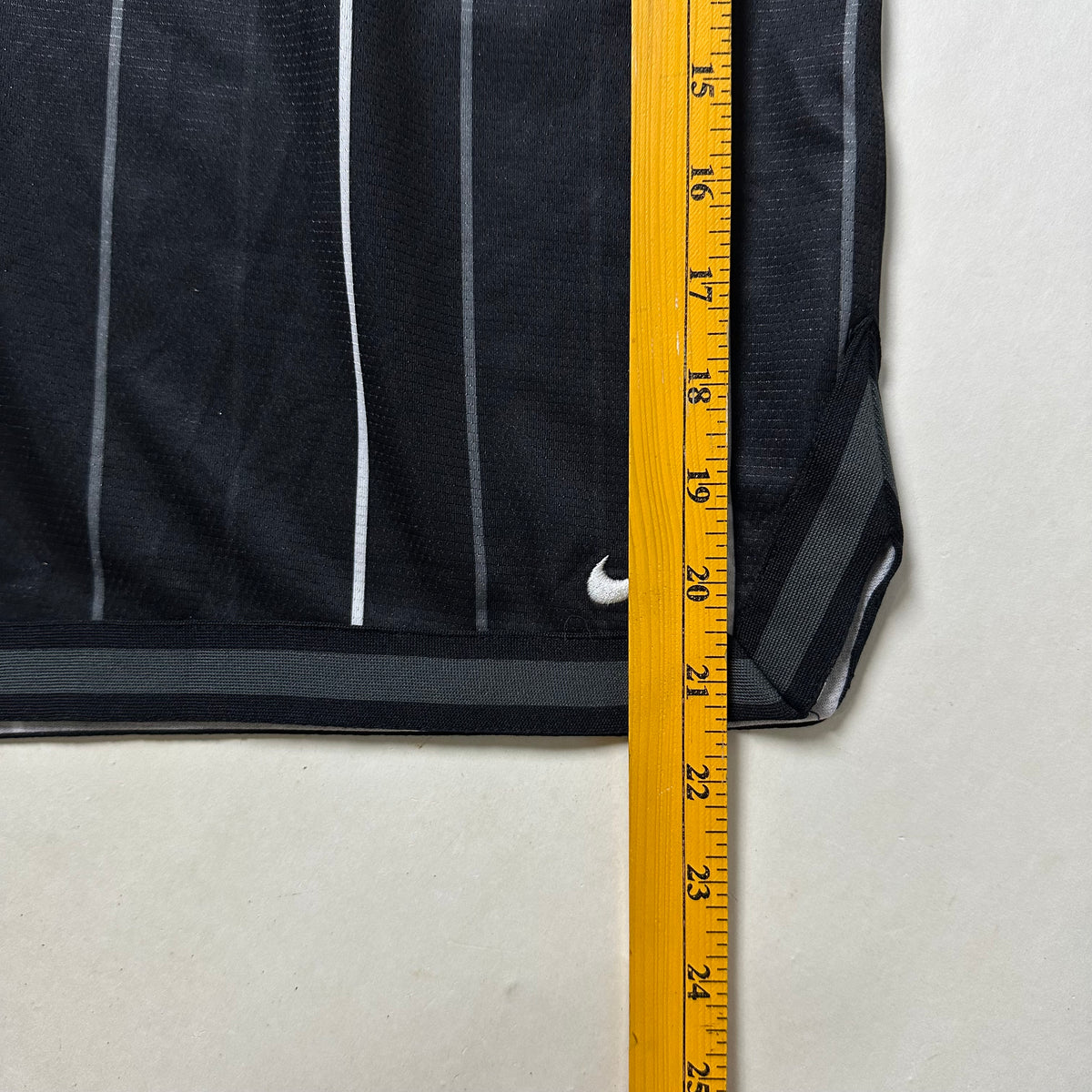 Nike Dri-Fit DNA 10 Basketball Shorts in Black (Size 30-36)