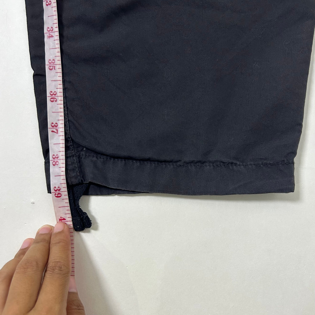 Uniqlo Nylon Cargo Pants in Dark Gray (Size 28-32)