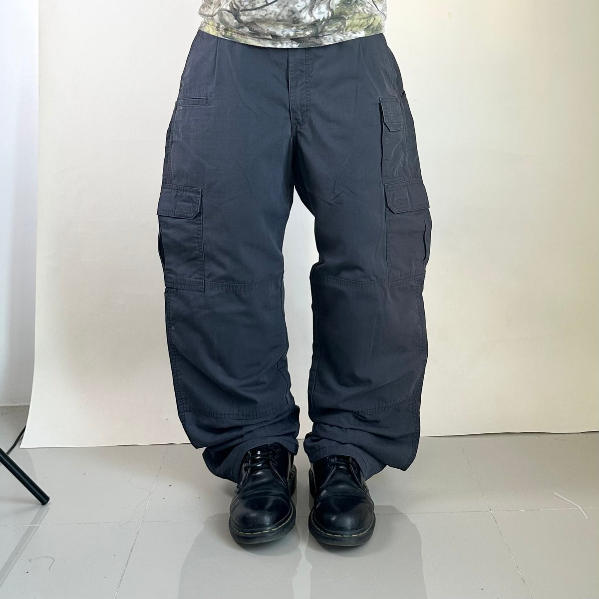 5.11 Tactical Cargo Pants in Dark Gray (Size 34)