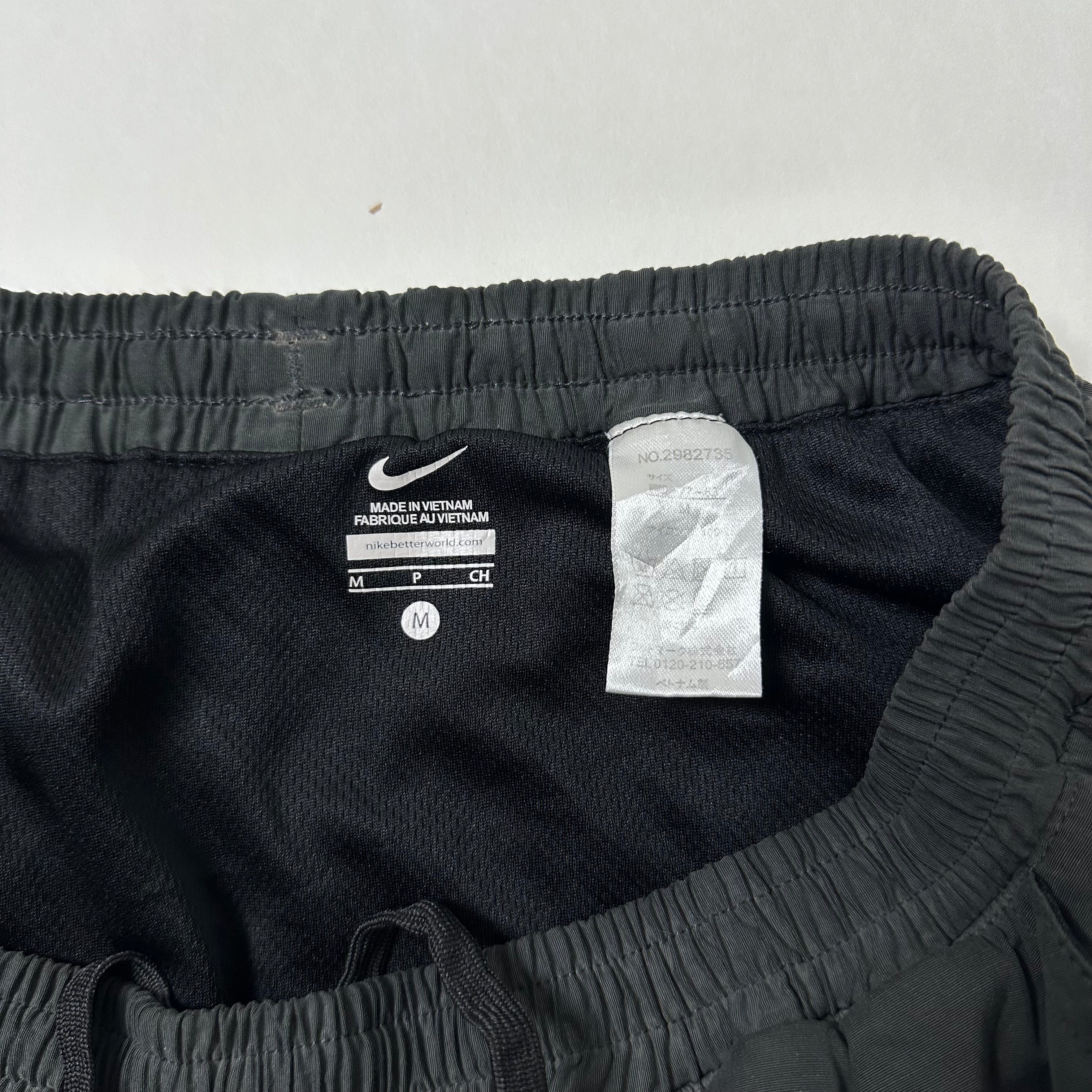 Exclusive NIKE x EDIFICE Water Repellant Board Shorts in Gray (Size Medium 30-32)