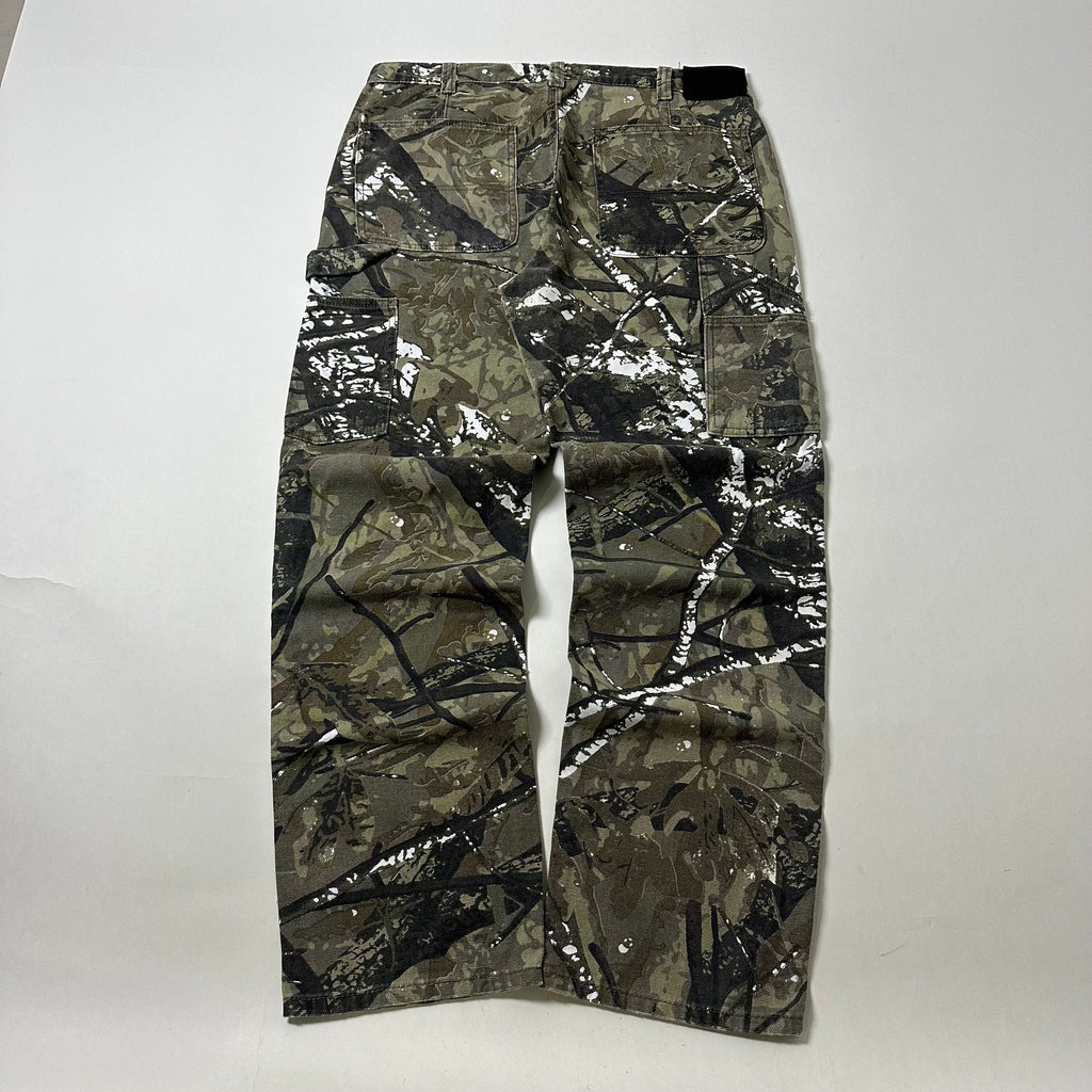 FOREVER 21 Realtree Double Knee Carpenter Pants (Size 34) — SOLD