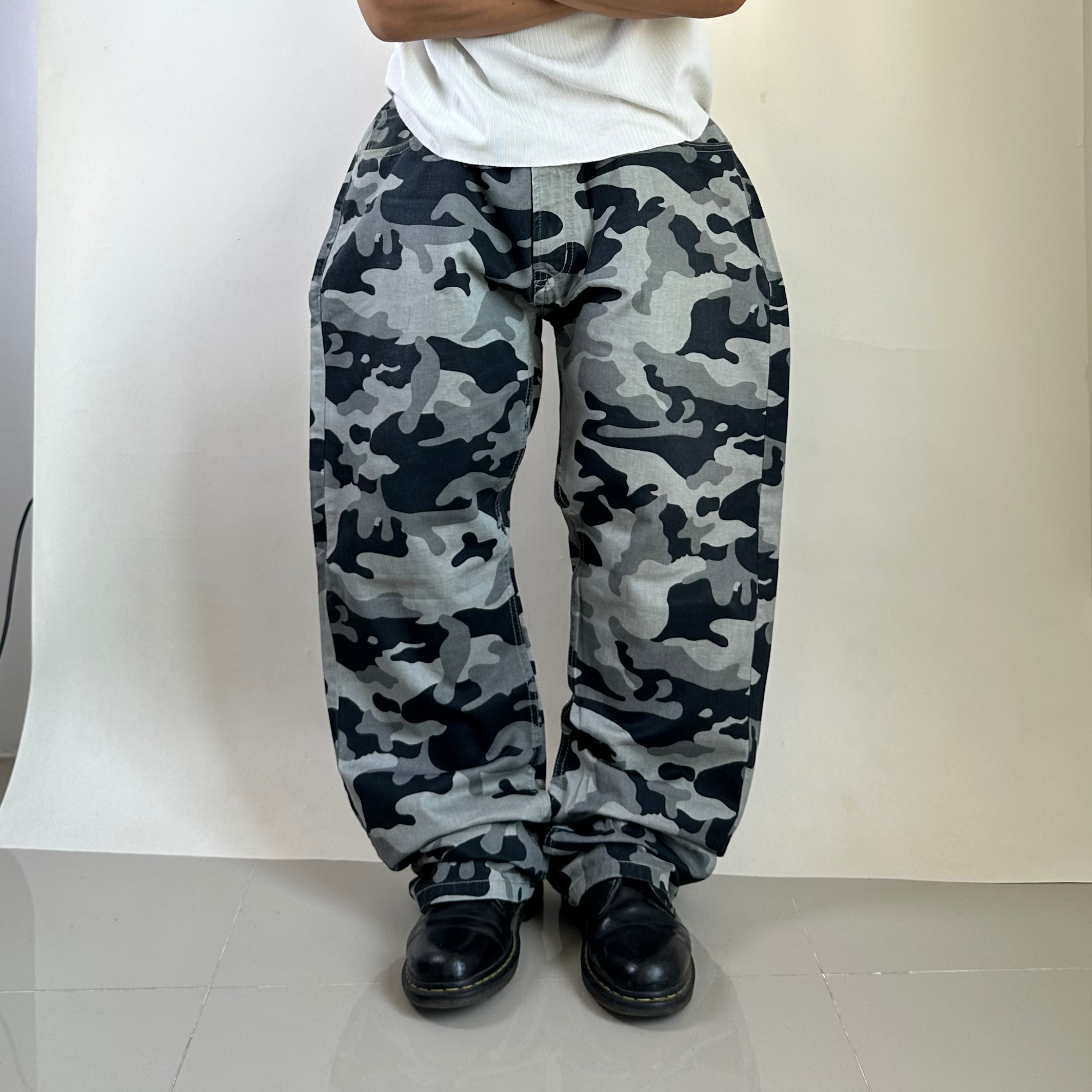 Blair Underwood Camouflage Pants (Size 40)