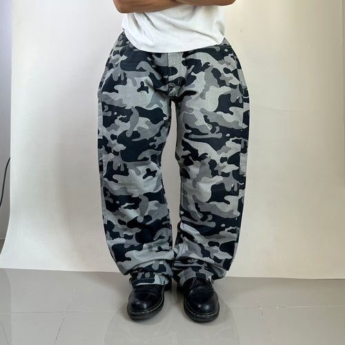 Blair Underwood Camouflage Pants (Size 40)