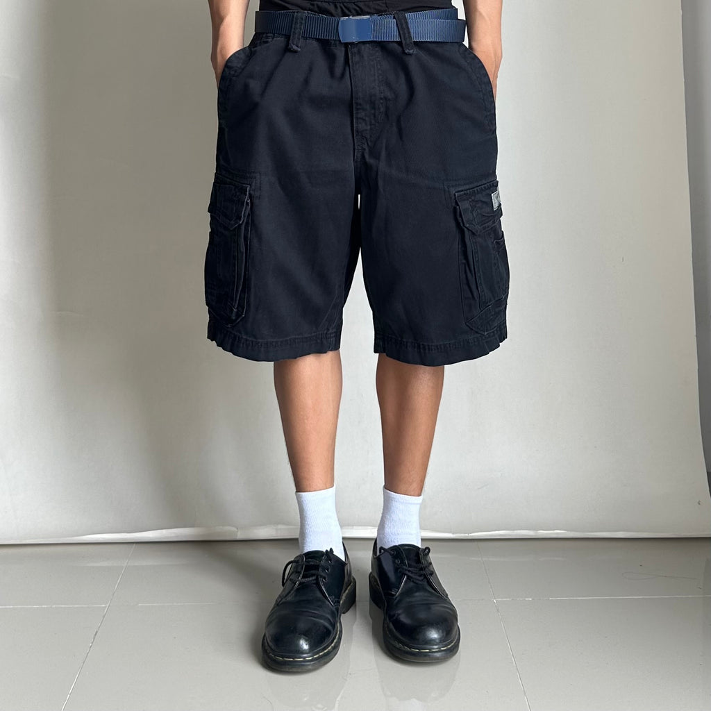 UnionBay Cargo Shorts in Black (Size 32-34) — SOLD