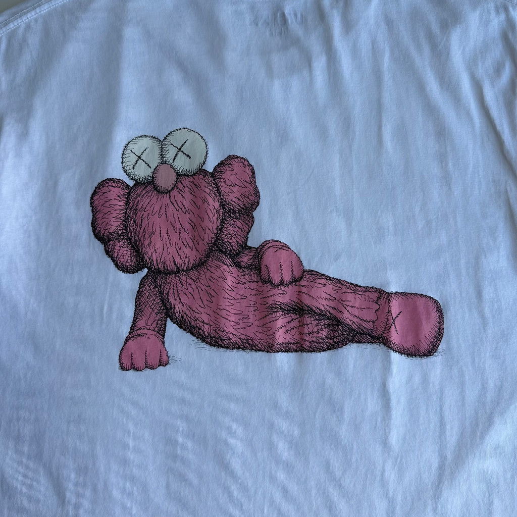 Uniqlo KAWS UT Graphic T-shirt White Large