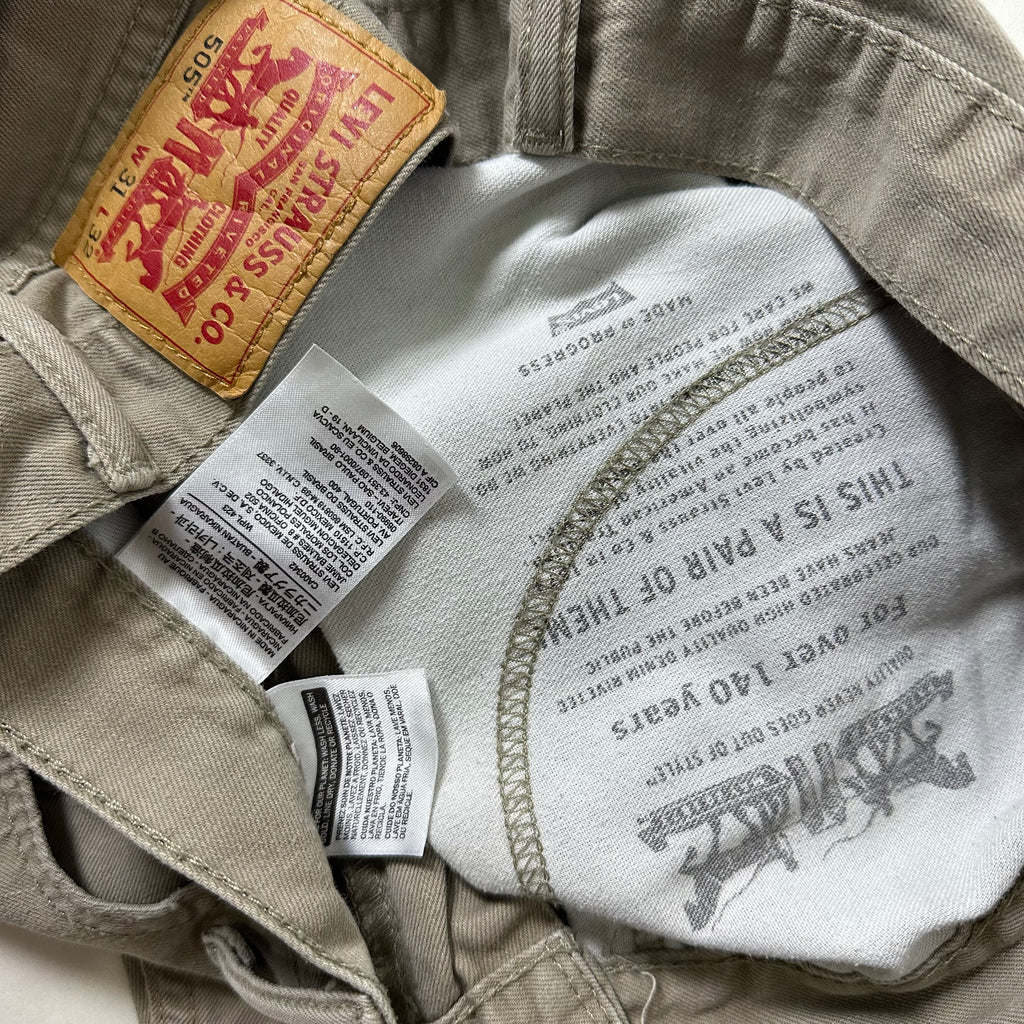 Levi’s 505 Regular Straight Fit Jeans in Khaki (Size 31)