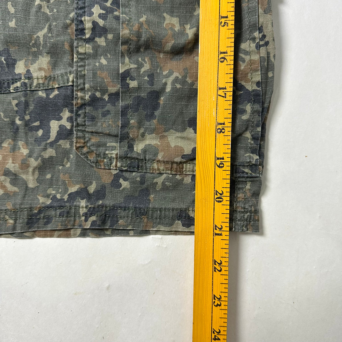 Wrangler Camouflage Cargo Shorts (Size 36) — SOLD
