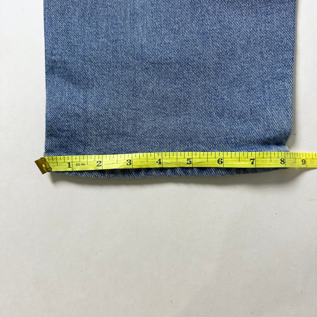 Wrangler Five Star Comfort Stretch Relaxed Fit Jeans in Bleached Tint (Size 32)