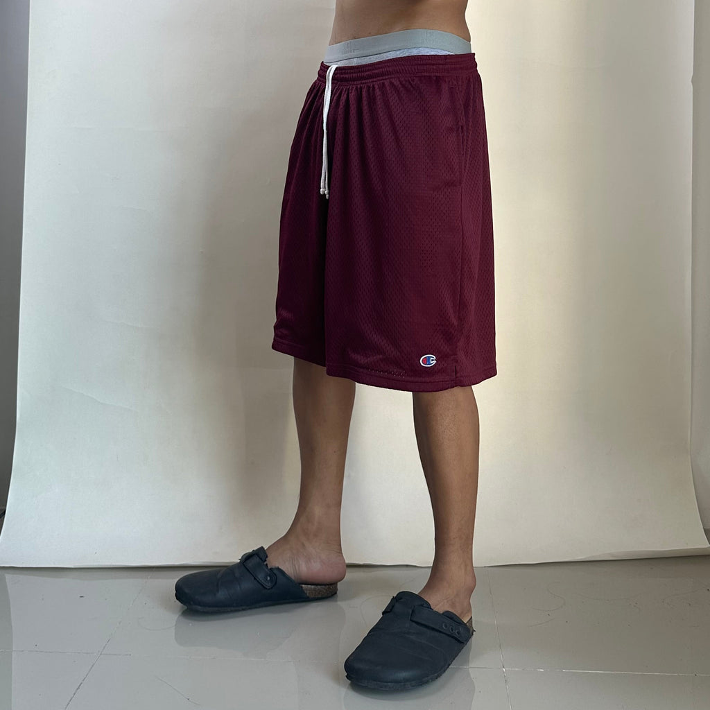 Champion Men’s Long Mesh Shorts in Maroon Size Large (32-38)