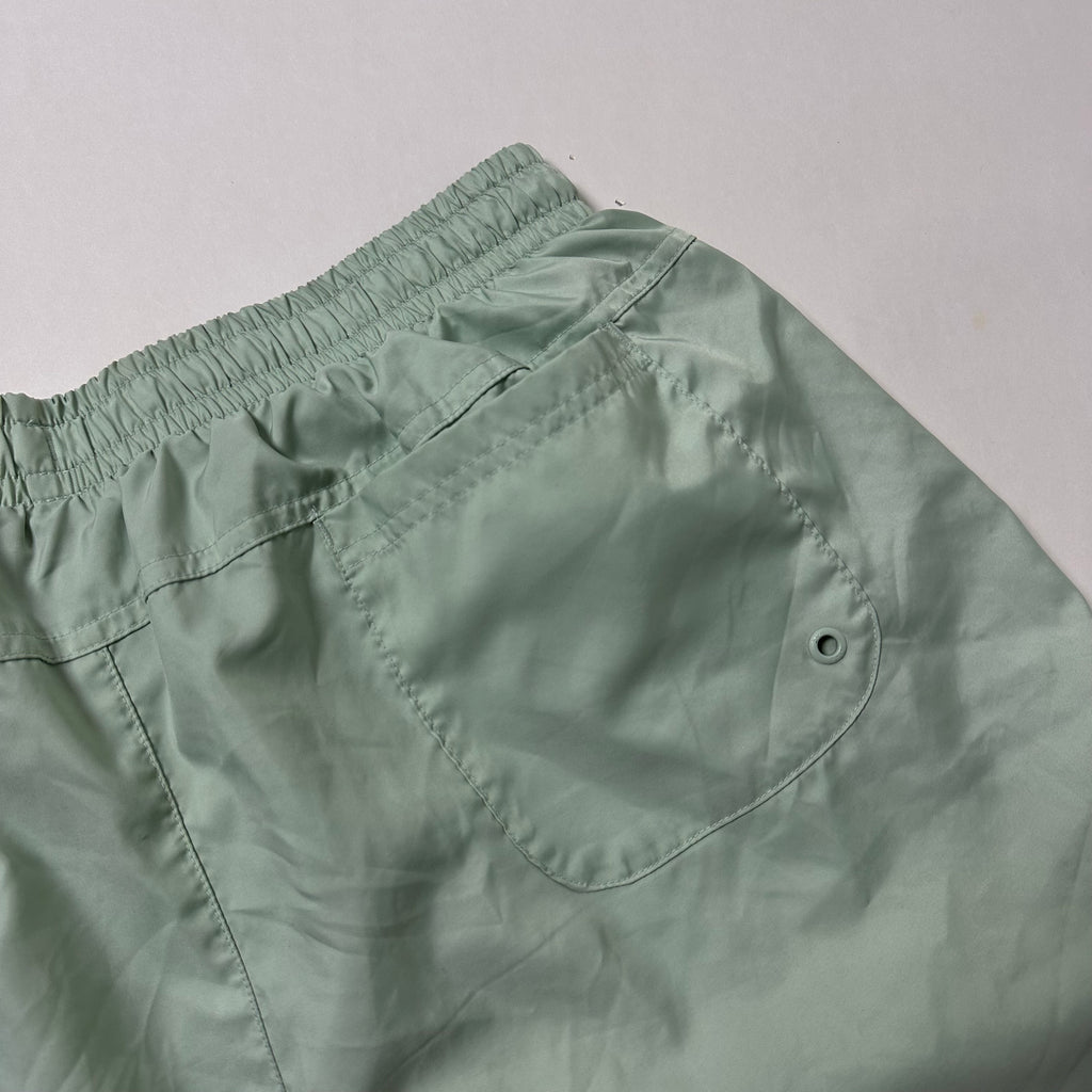 Nike Sportswear Woven Flow Shorts in Mint green (Size XL 32-38)