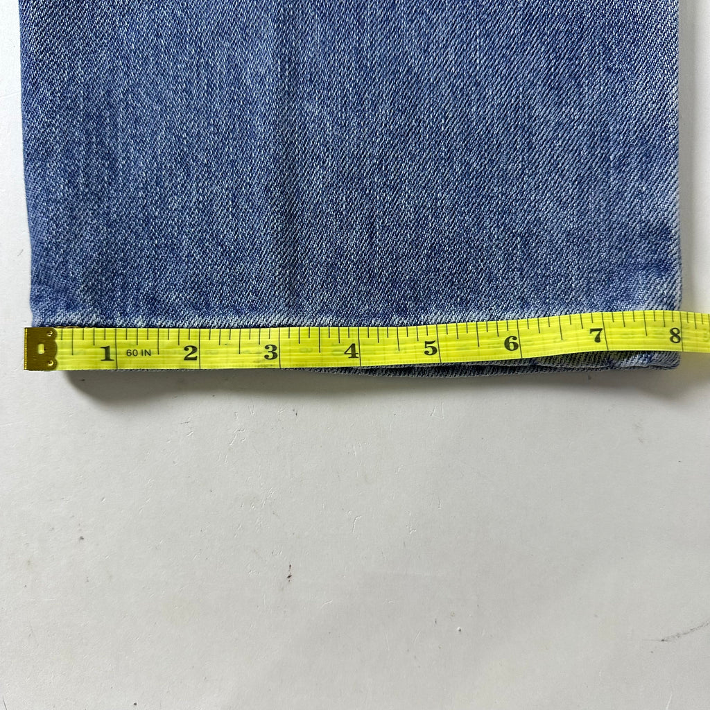 Vintage 2006 Levi’s 505 Regular Straight Fit in Medium Stonewash (Size 33)