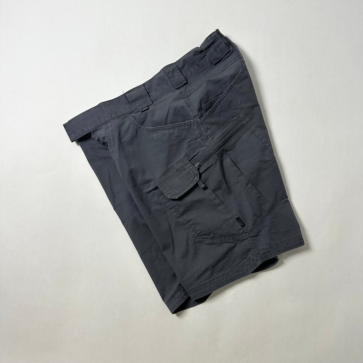 Helikon UTS Urban Tactical Shorts in Dark Gray (Size 32-36)