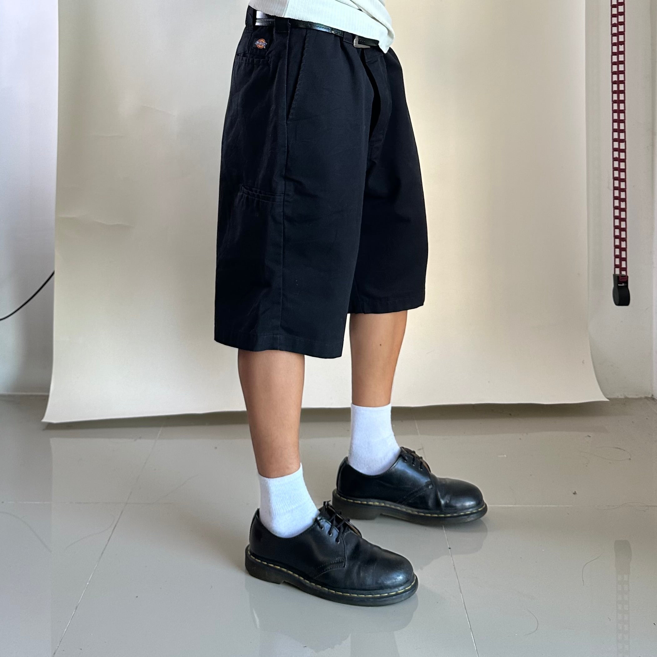 DICKIES Regular Fit Shorts in Black (Size 42)
